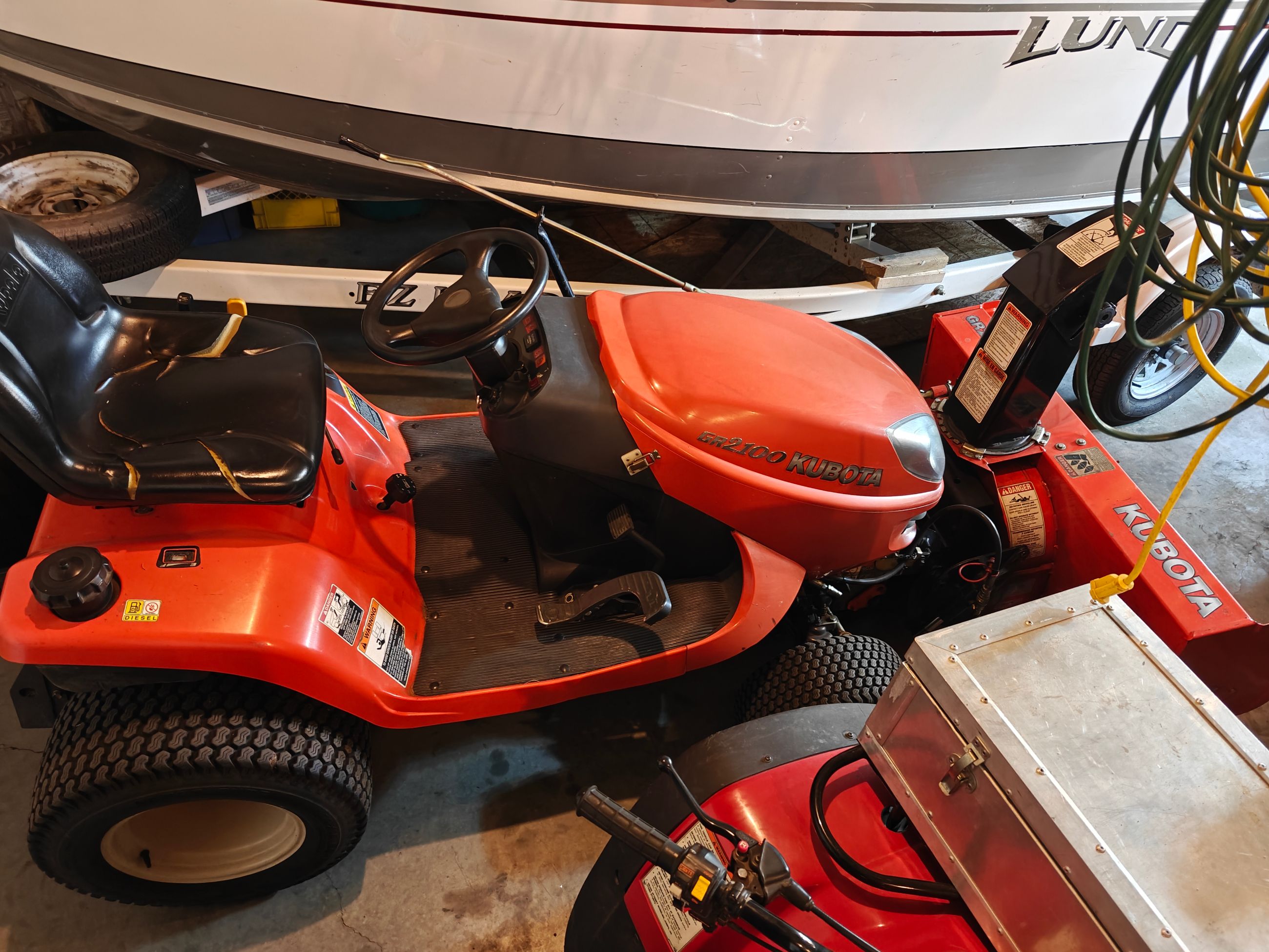 Photo of Kubota gr2100 ride on mower/snowblower