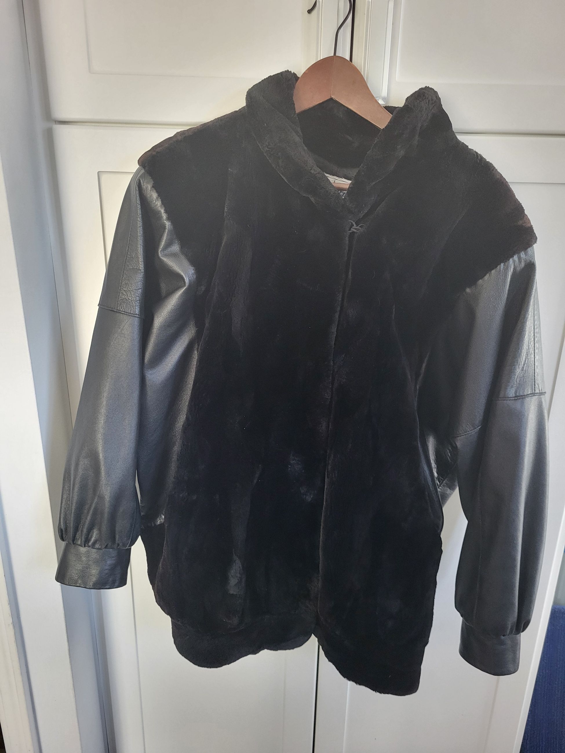 Photo of Stay Warm This Winter With This Vintage Sheared Beaver Fur & Leather Jacket