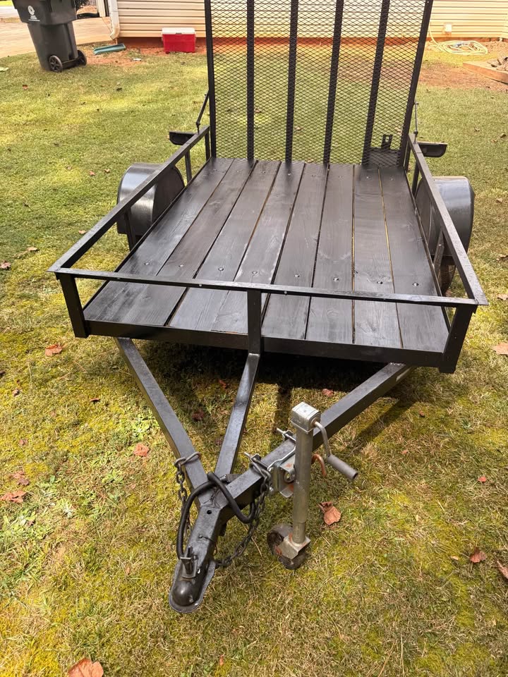 Photo of 2016 Hooper utility