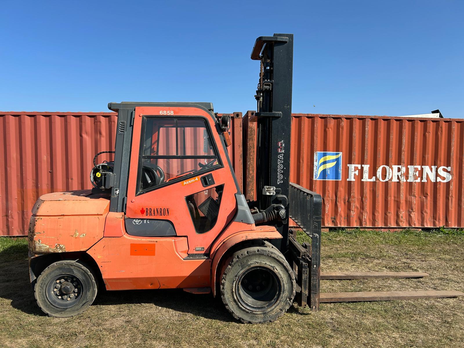 Photo of Toyota Forklift 7FGU45 (8900 LBS)