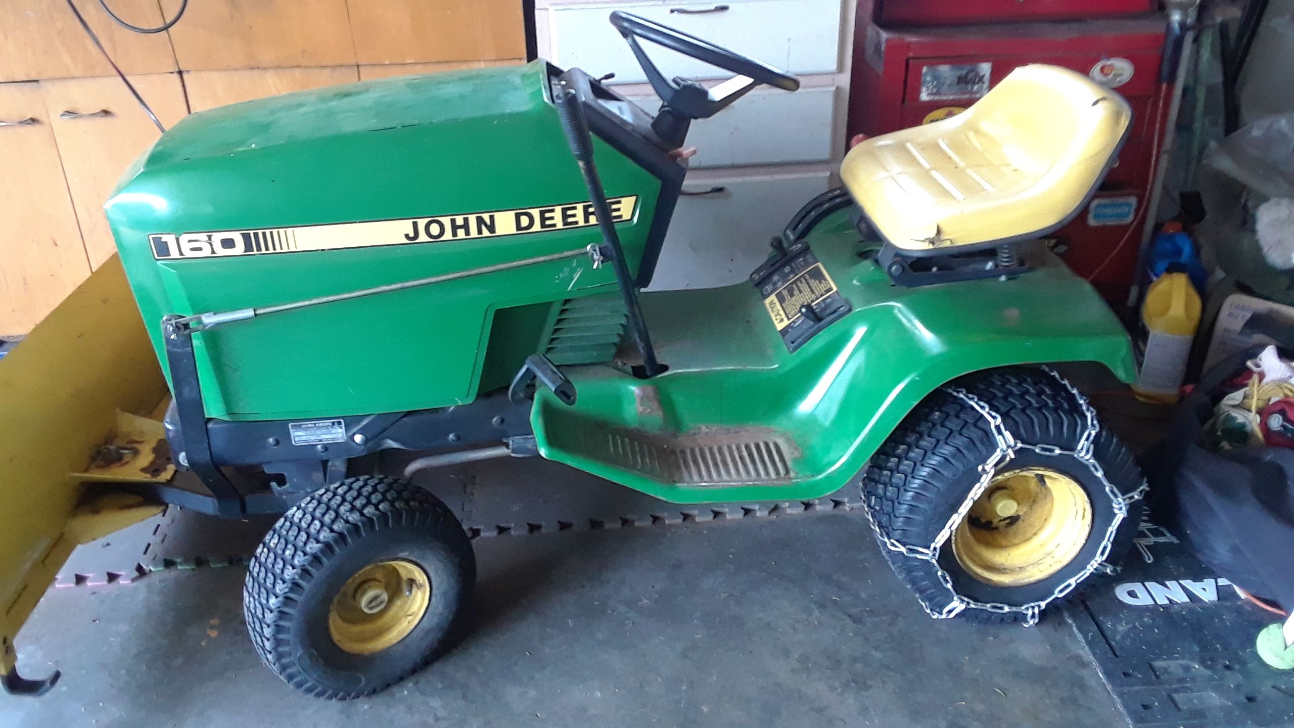 Photo of John Deere lawn and garden tractor