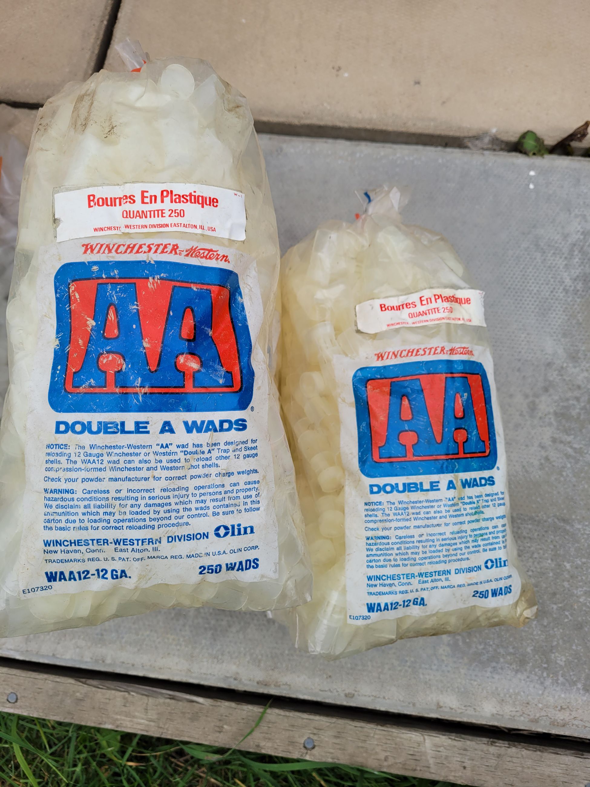 Photo of 12 gauge trap and skeet wads