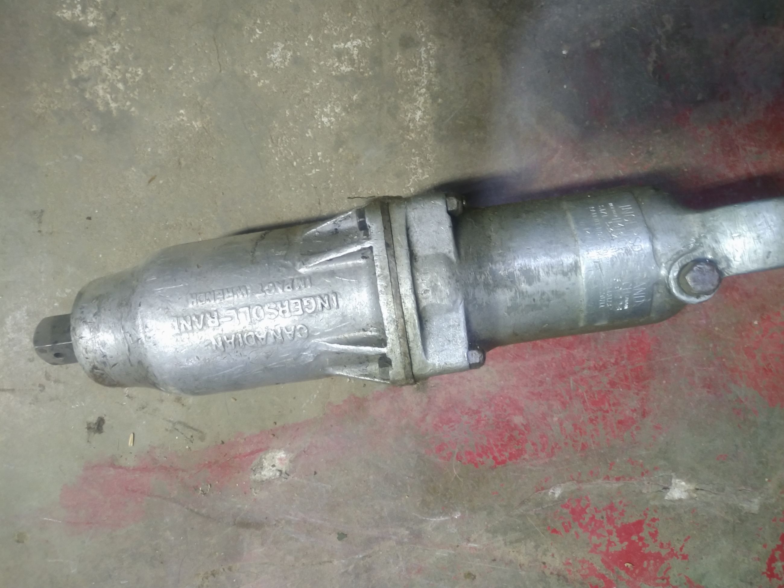 Photo of 1" drive air impact wrench 