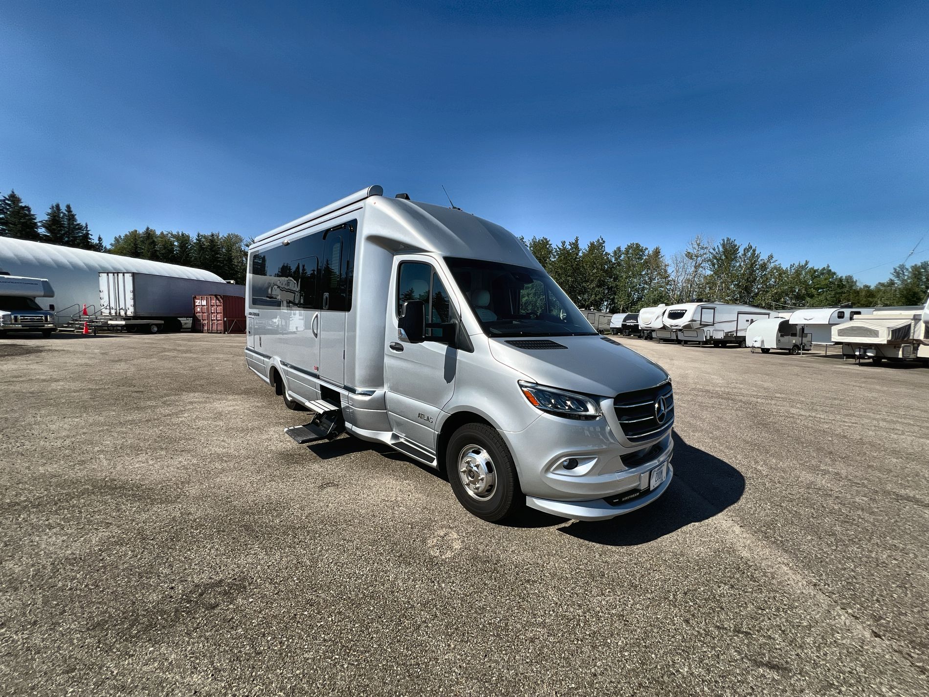 Photo of 2021 Airstream Atlas Murphy Suite