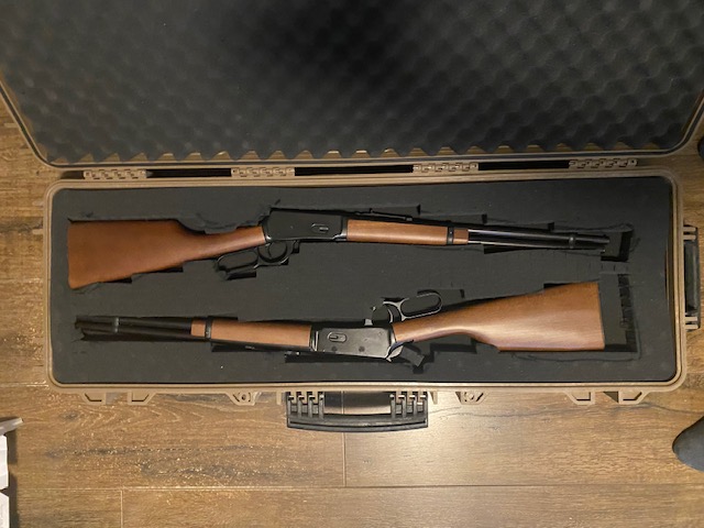 Reduced: Western blank shooting 6 shooters with 2 lever action blank rifles plus, new. - 5 - 1760482107343_IMG_3734