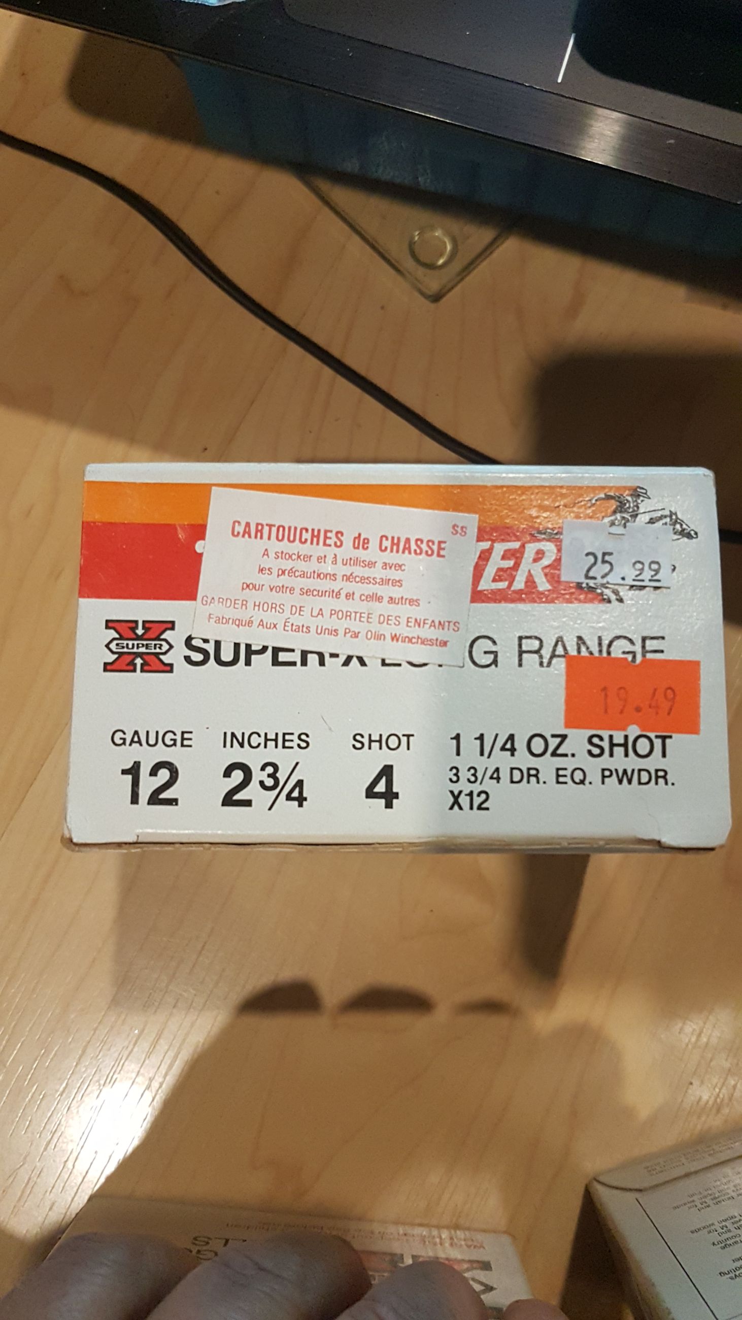Photo of 1 box (25ct.) Winchester super-X long range shotgun shells  12ga. 2-3/4" shot:4 1-1/4oz. Shot 3-3/4dr.equiv.pwdr x12 ( mellonRSCA)