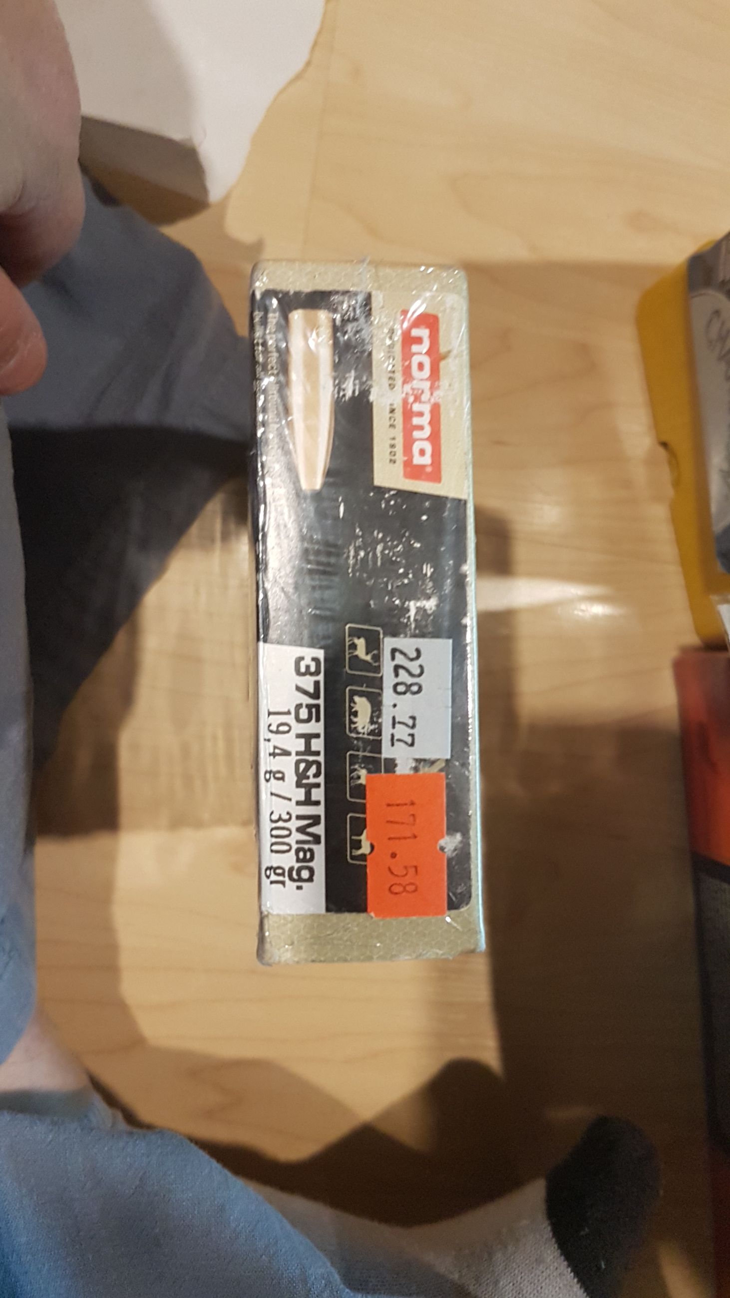 Photo of 1 box (20ct.) Norma large game 375 H&H mag 19.4g /300gr. ( mellonRSCA)