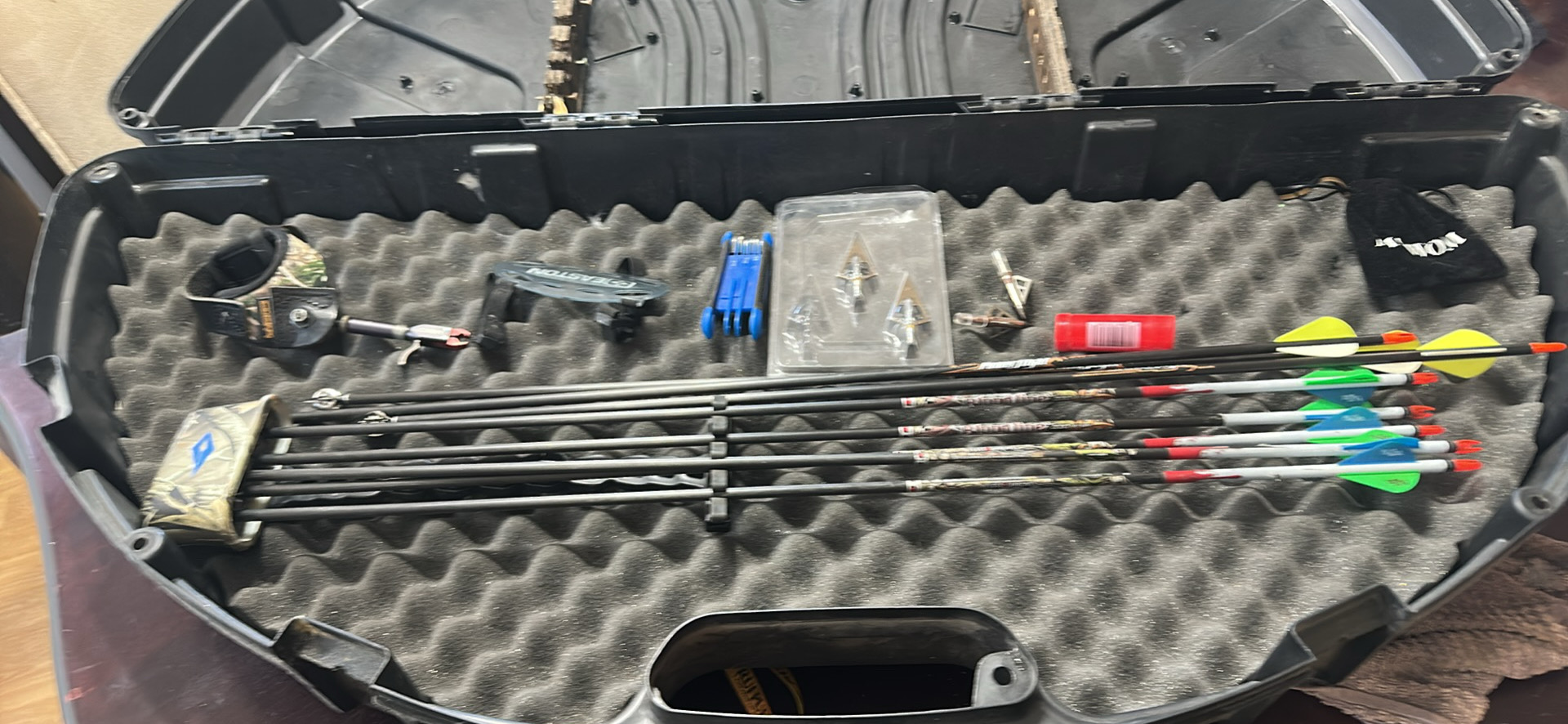 Photo of Diamond compound bow