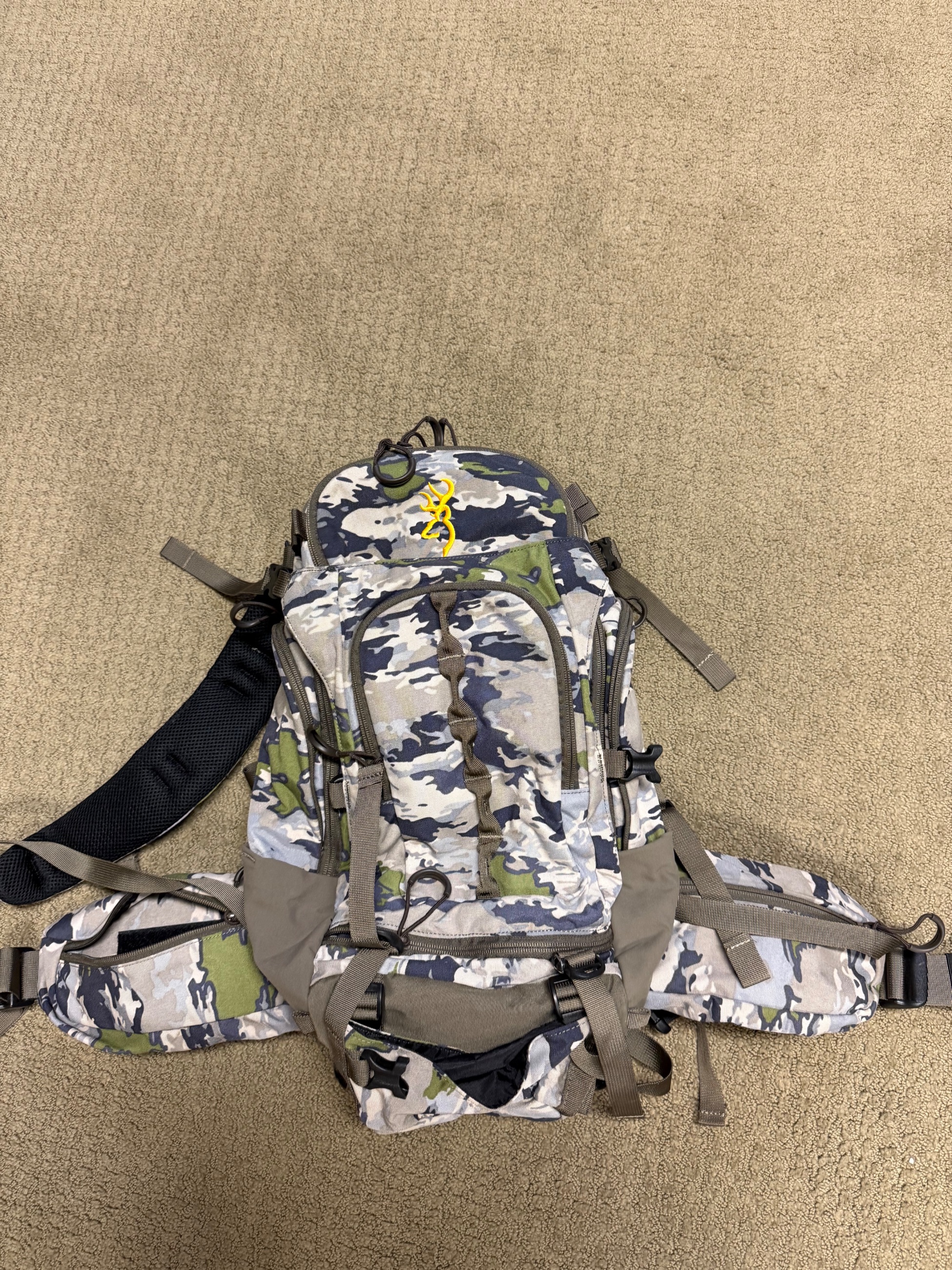 Photo of Browning whitetail 1900 box camo backpack