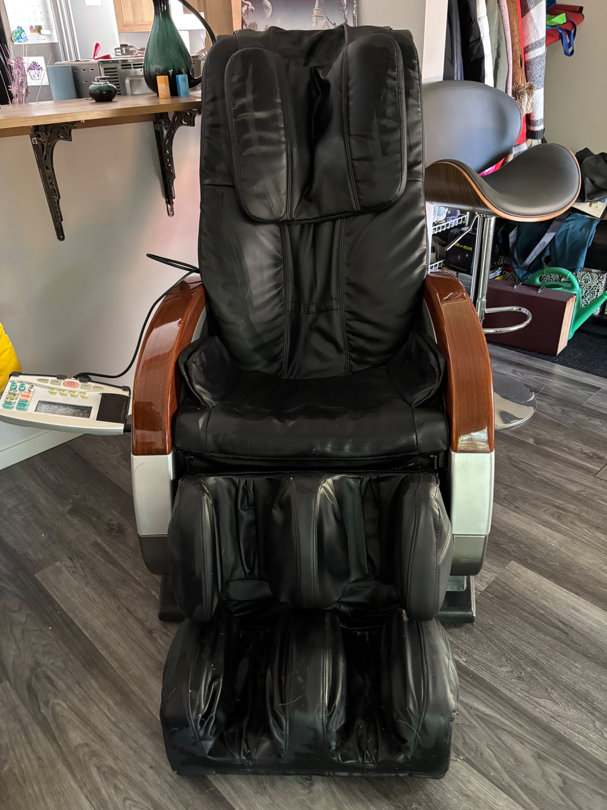 Photo of Deluxe multi-function massage chair