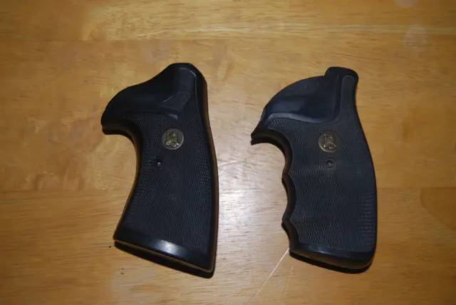 Photo of Pachmayr Grips
