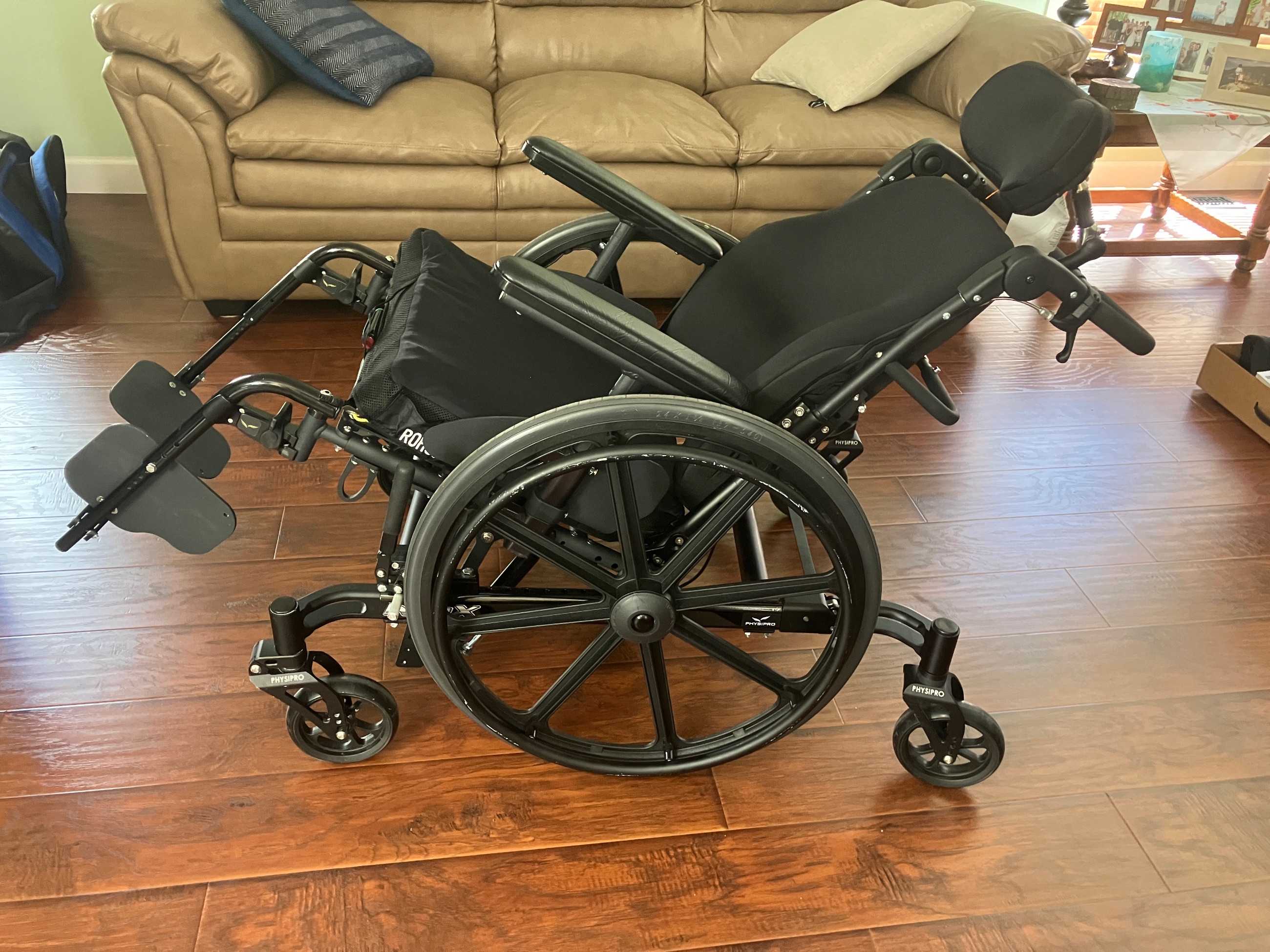 Photo of Physipro Neox with Platmobil Roho