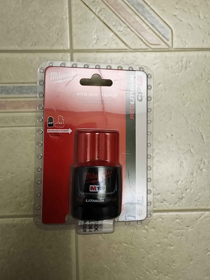Photo of Milwaukee Tool 12V M12 REDLITHIUM Battery New with Receipt