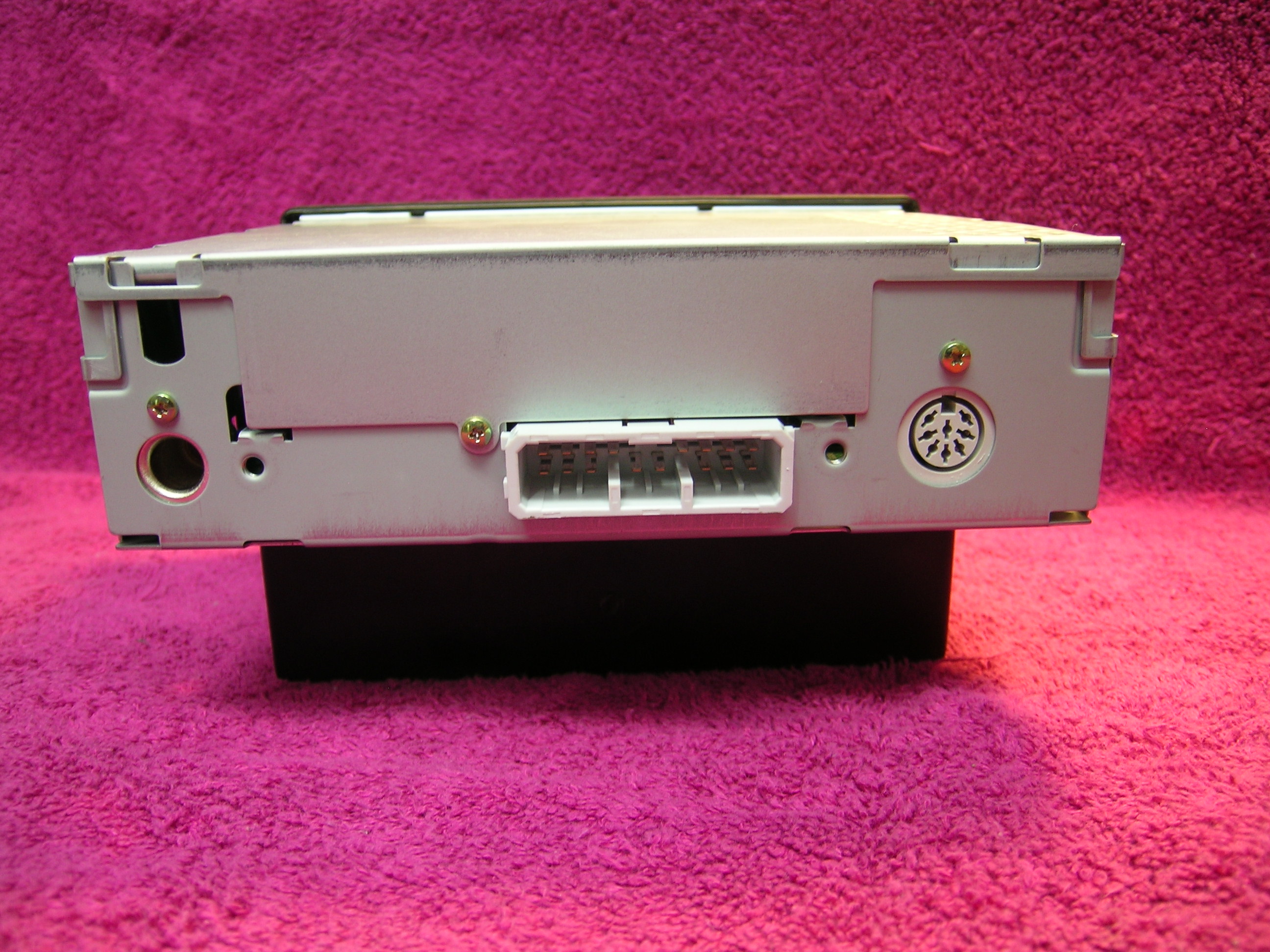 Photo of 1997-2001 Honda CRV OEM Radio