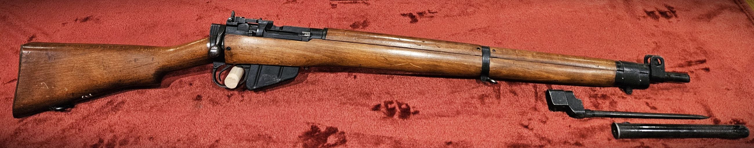 Photo of Lee Enfield, Number 4, Mark 2