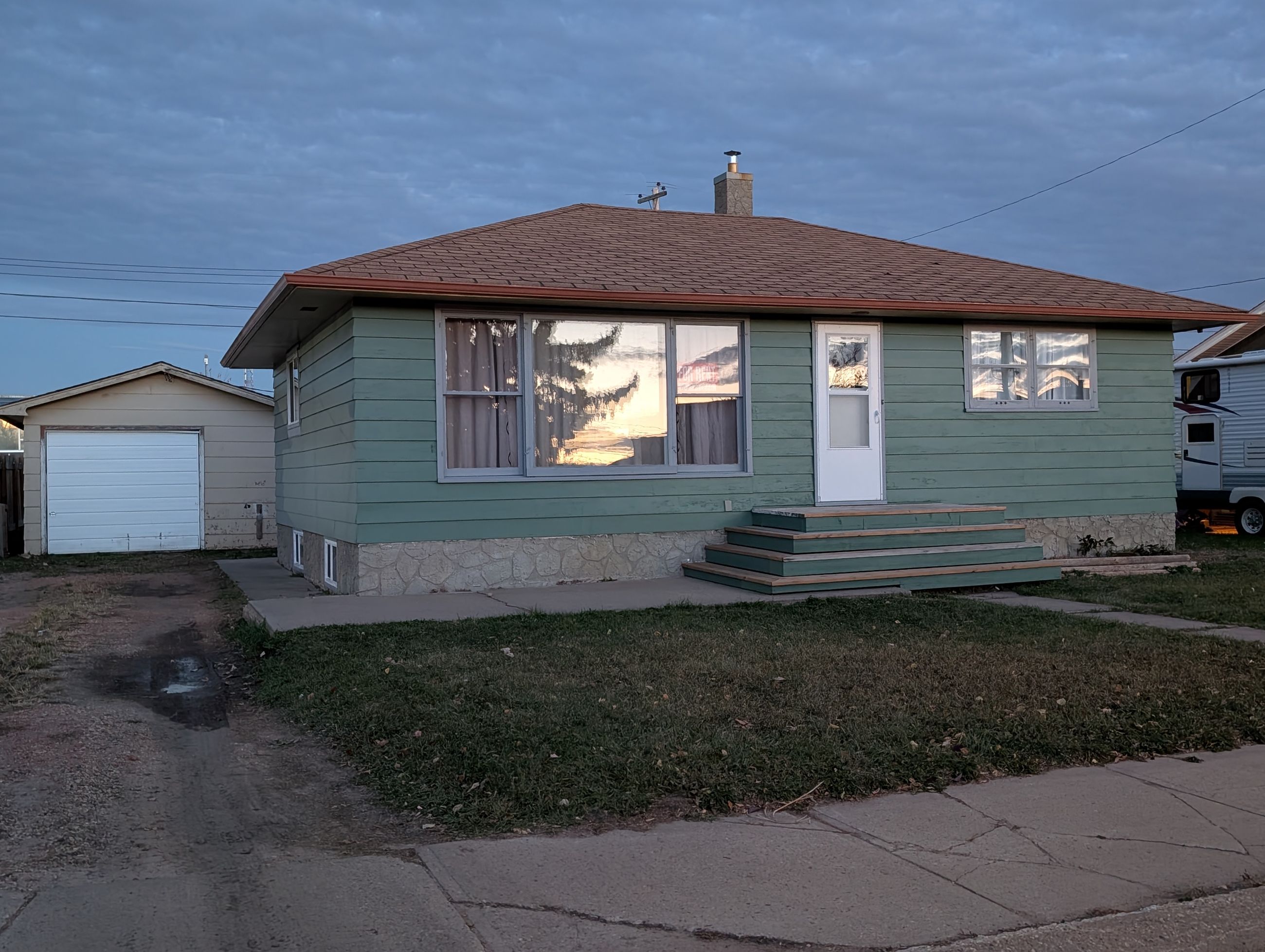 Photo of 3 bedroom 1 bathroom house