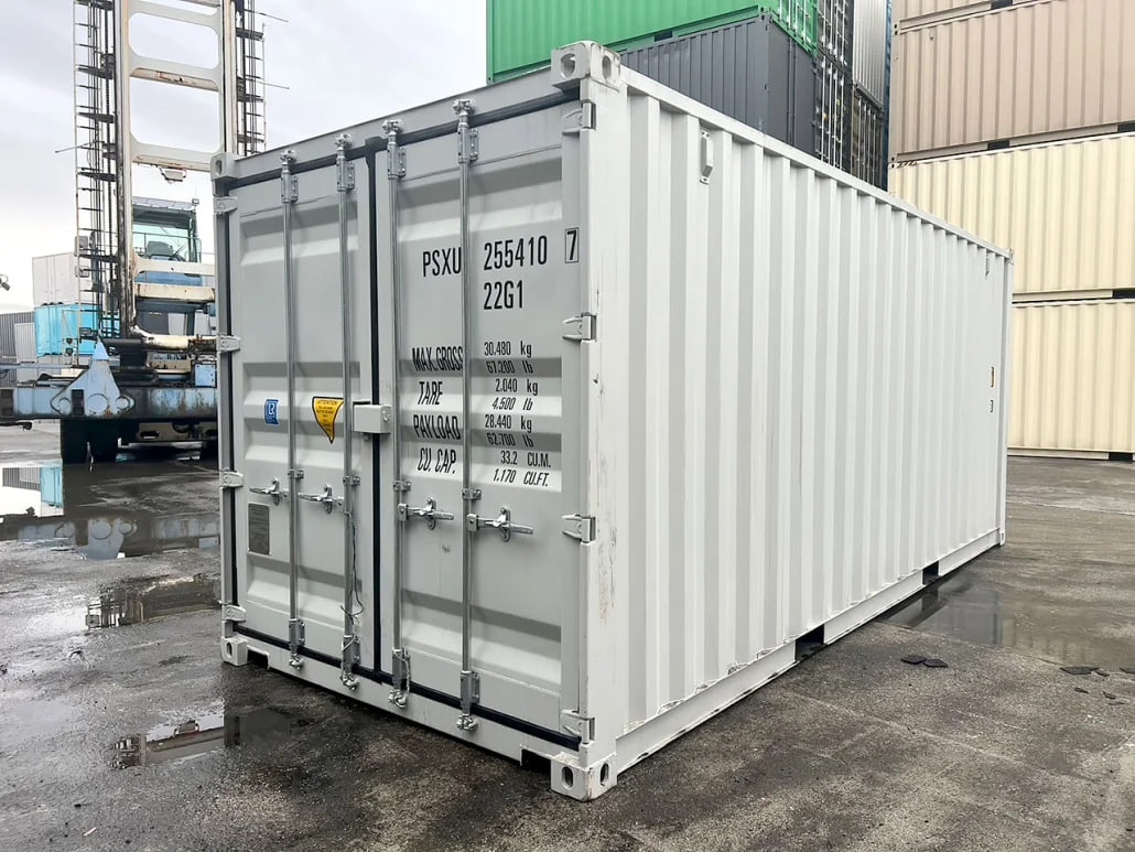 Photo of 20-foot dry container