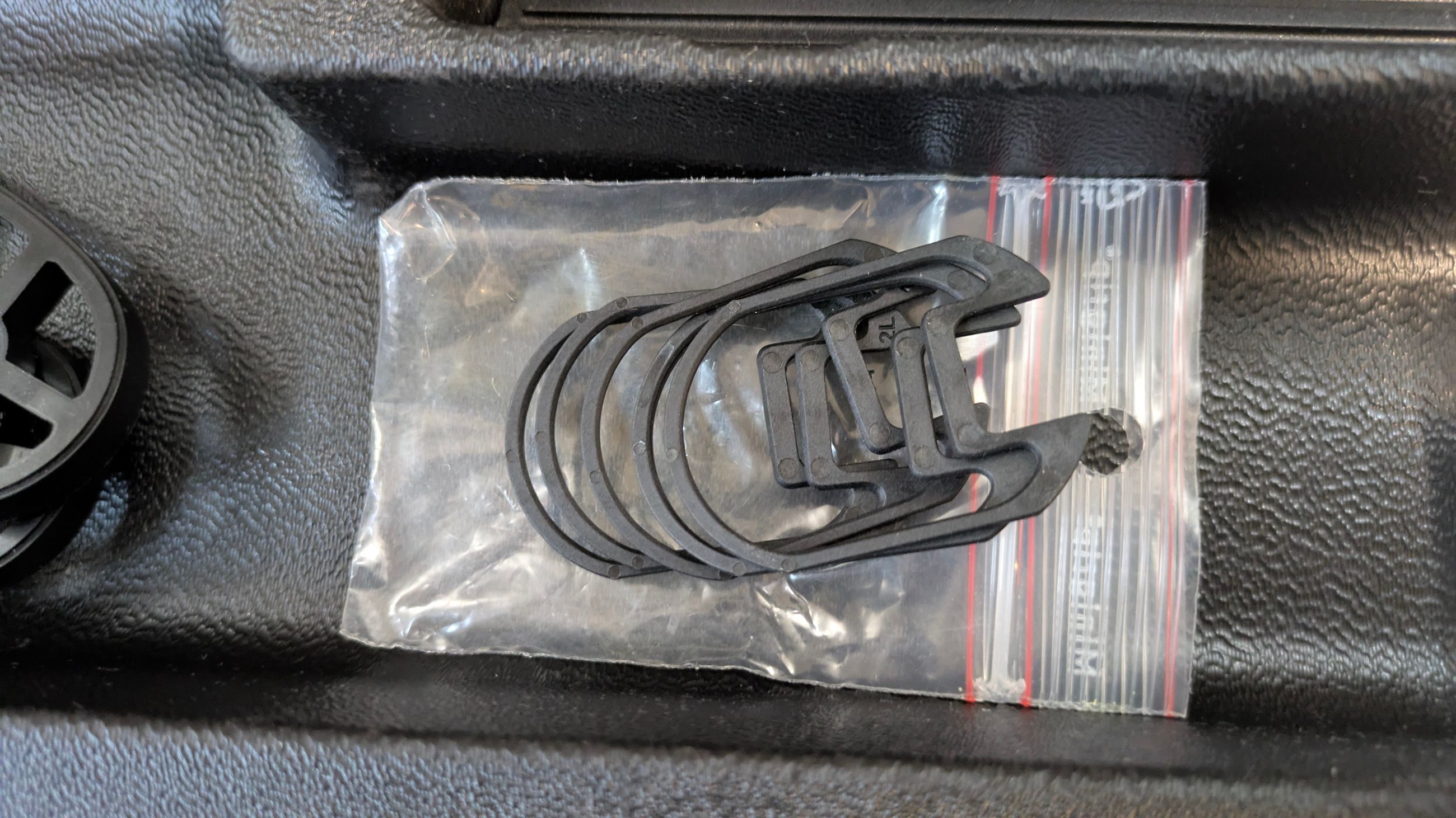 BROWNING MAXUS Sporting Clays SA Shotgun - 12 ga, 3" Shell, 28" Barrel, Grade II Walnut Stock - Nice! - 13 - 1762801784915_PXL_20250928_165408162