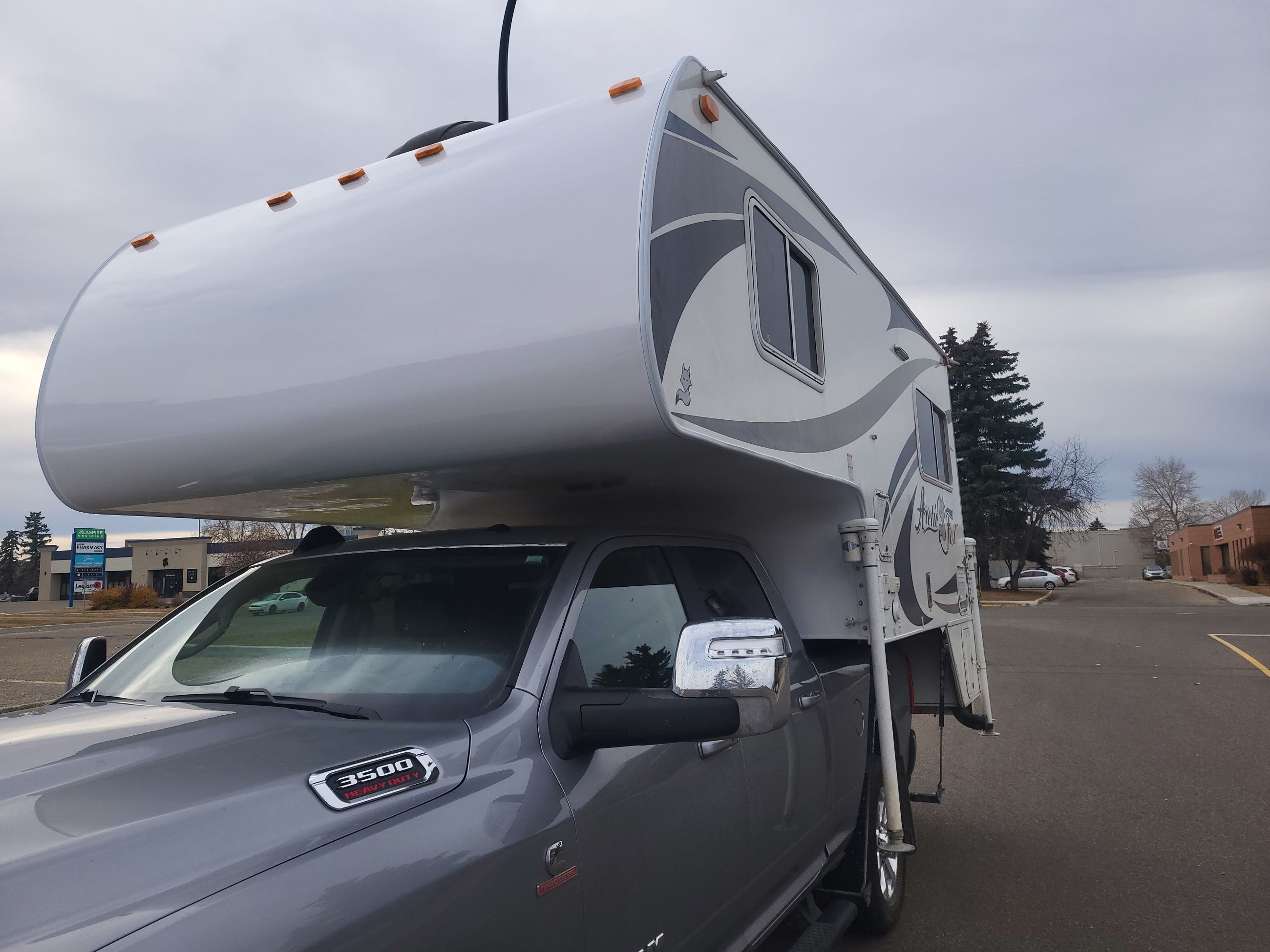 Photo of Arctic Fox Truck Camper 865