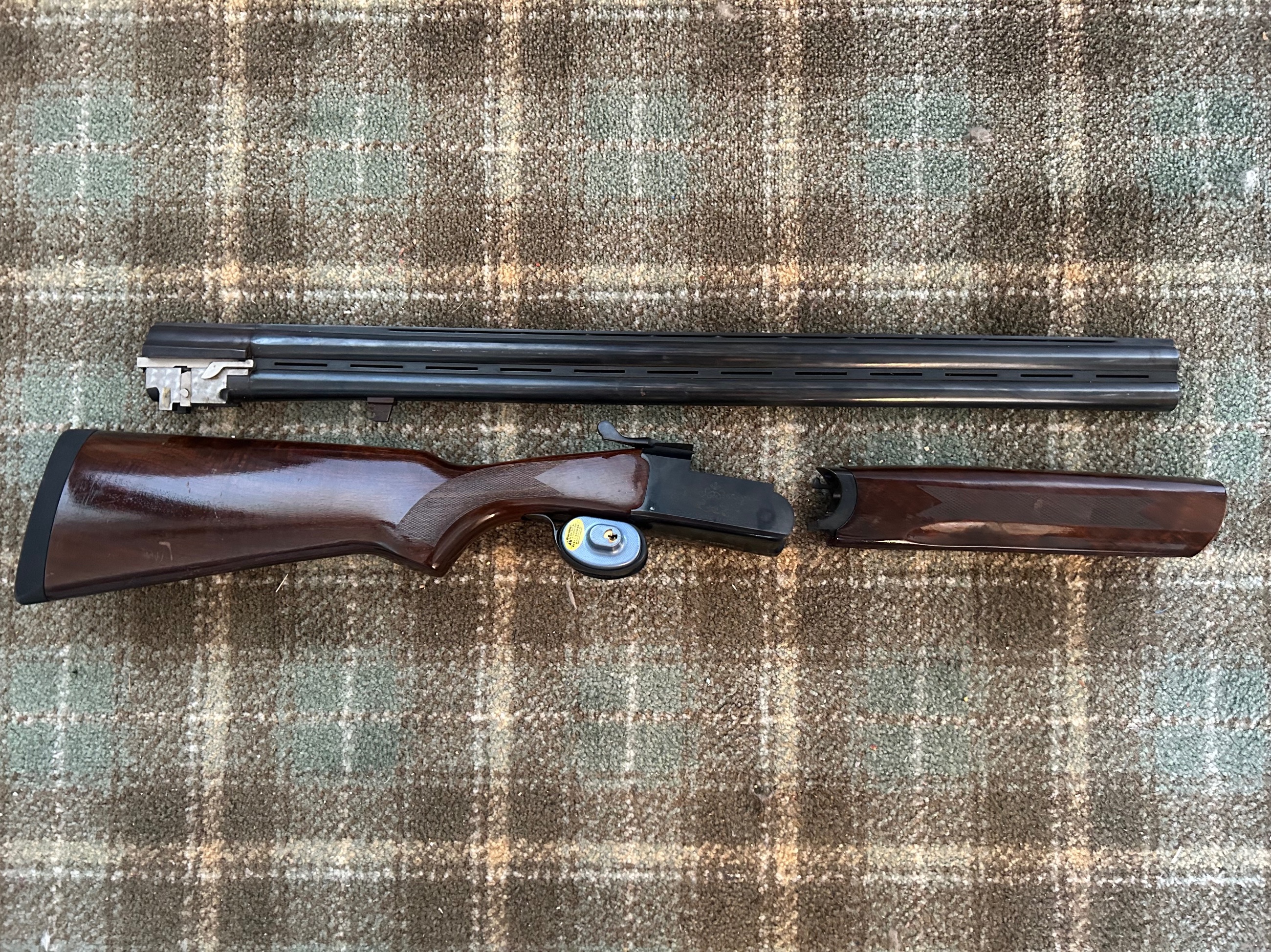 12 gauge shotgun  - 4 - 1763043519370_IMG_2866