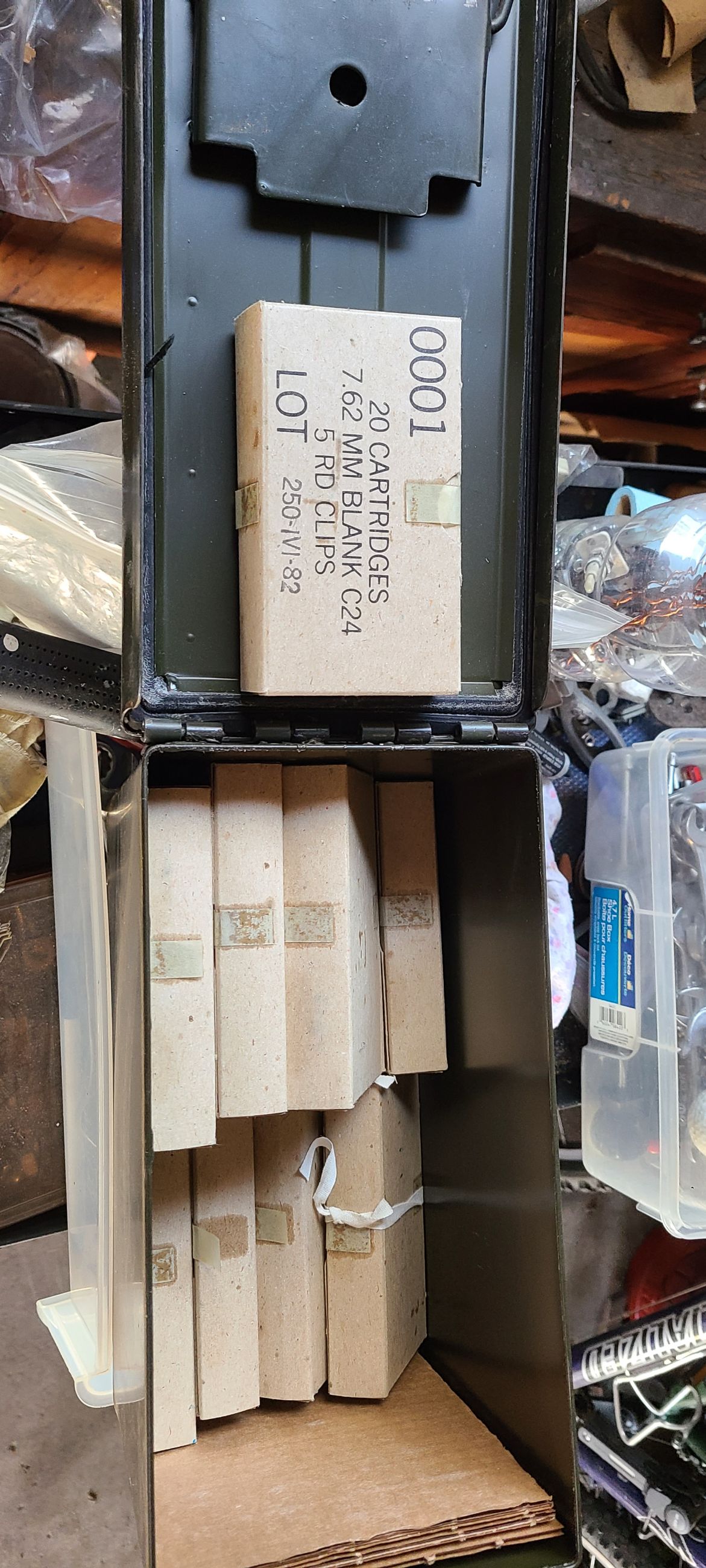 Photo of 7.62 blanks and box