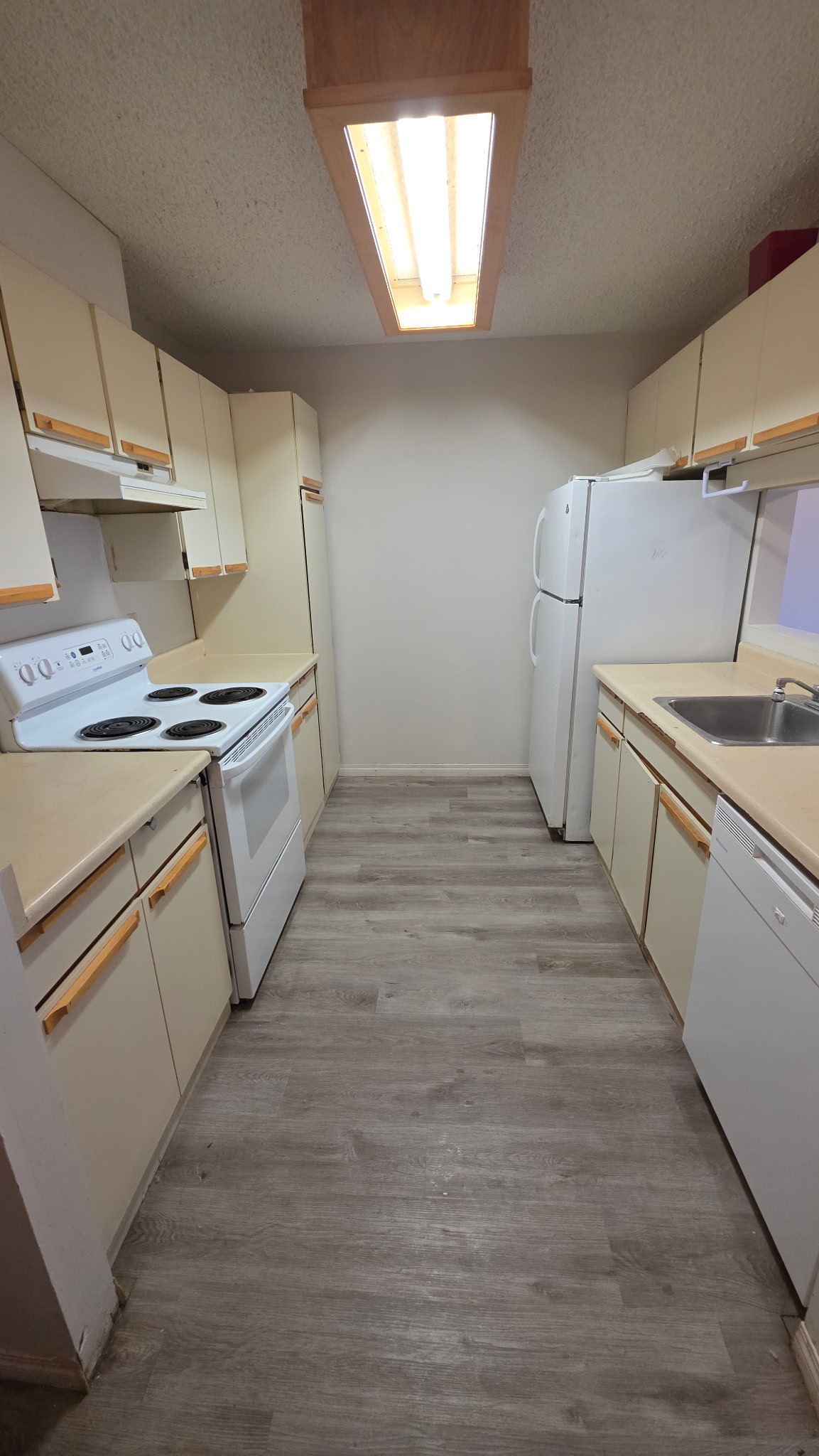 Photo of Spacious 3-Bedroom Apartment for Rent at Grizzly Ridge Manor!