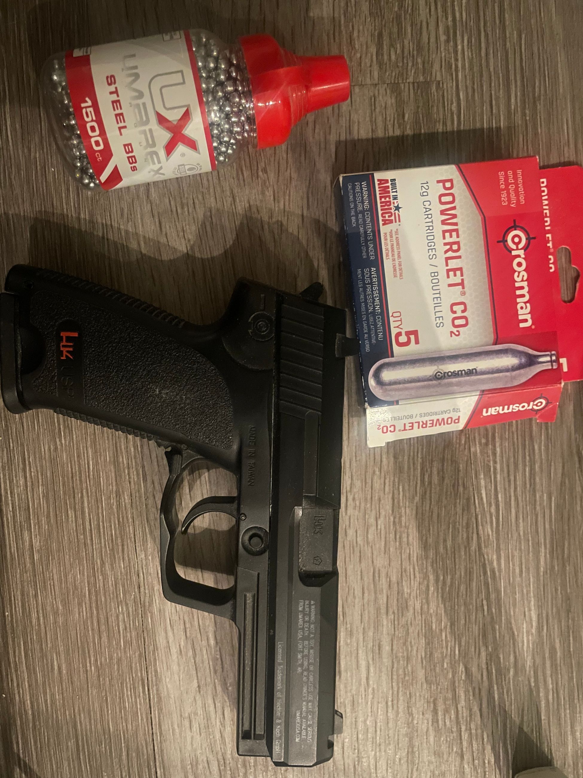 Photo of  Umarex® HK USP BB Air Pistol set