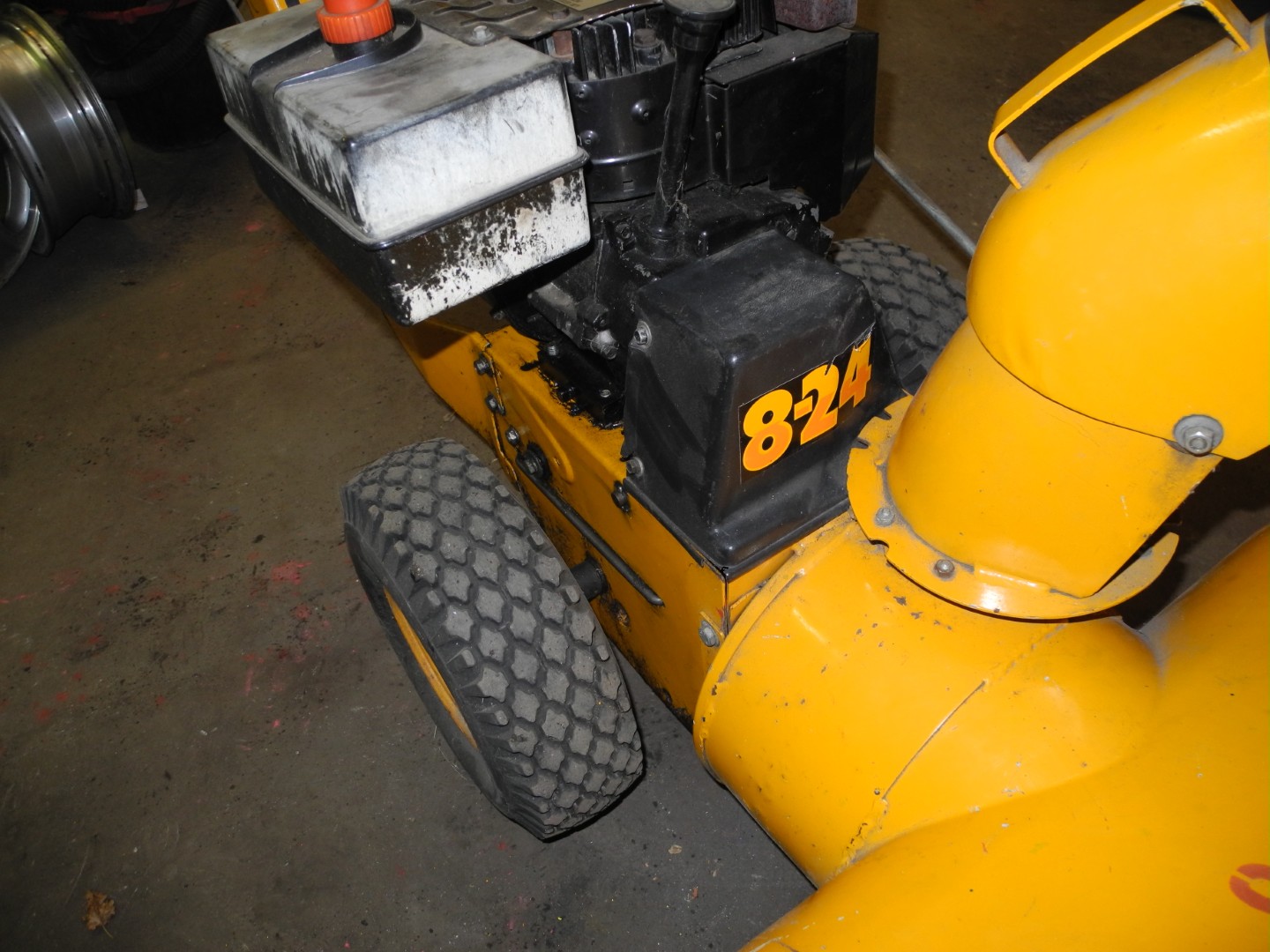 Photo of Snow Blower gas Engine