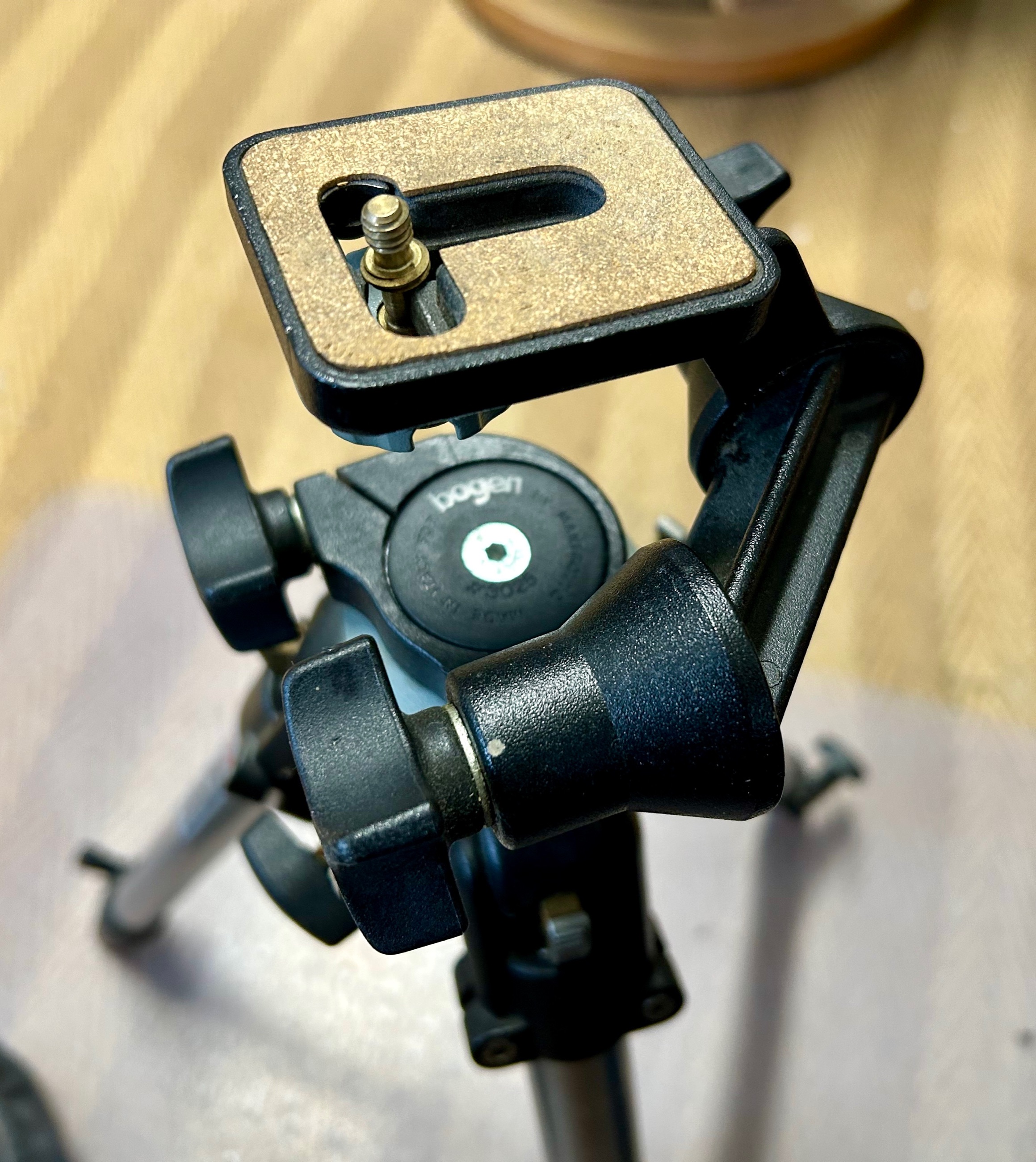 Meade 20 X 80 Binoculars  - 9 - 1763929682826_7359F198-59AB-4D06-A089-70CCDD2D66E5_1_201_a