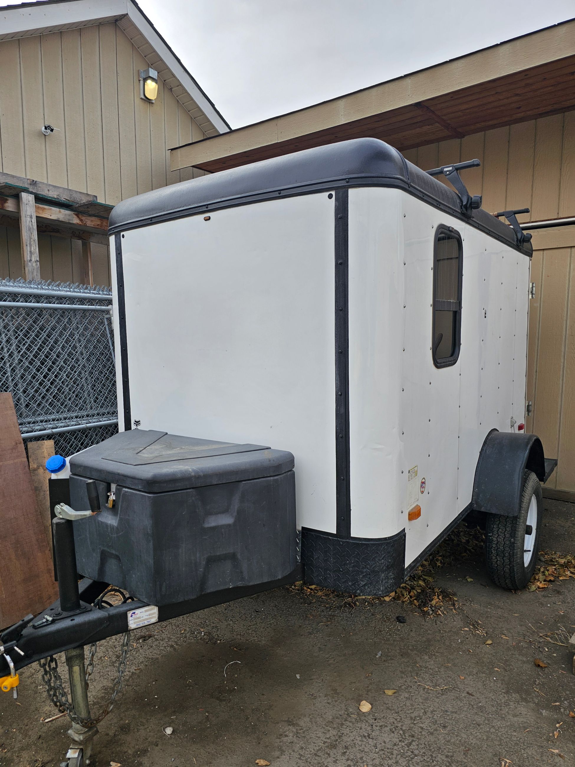 Photo of Enclosed trailer 5x8 