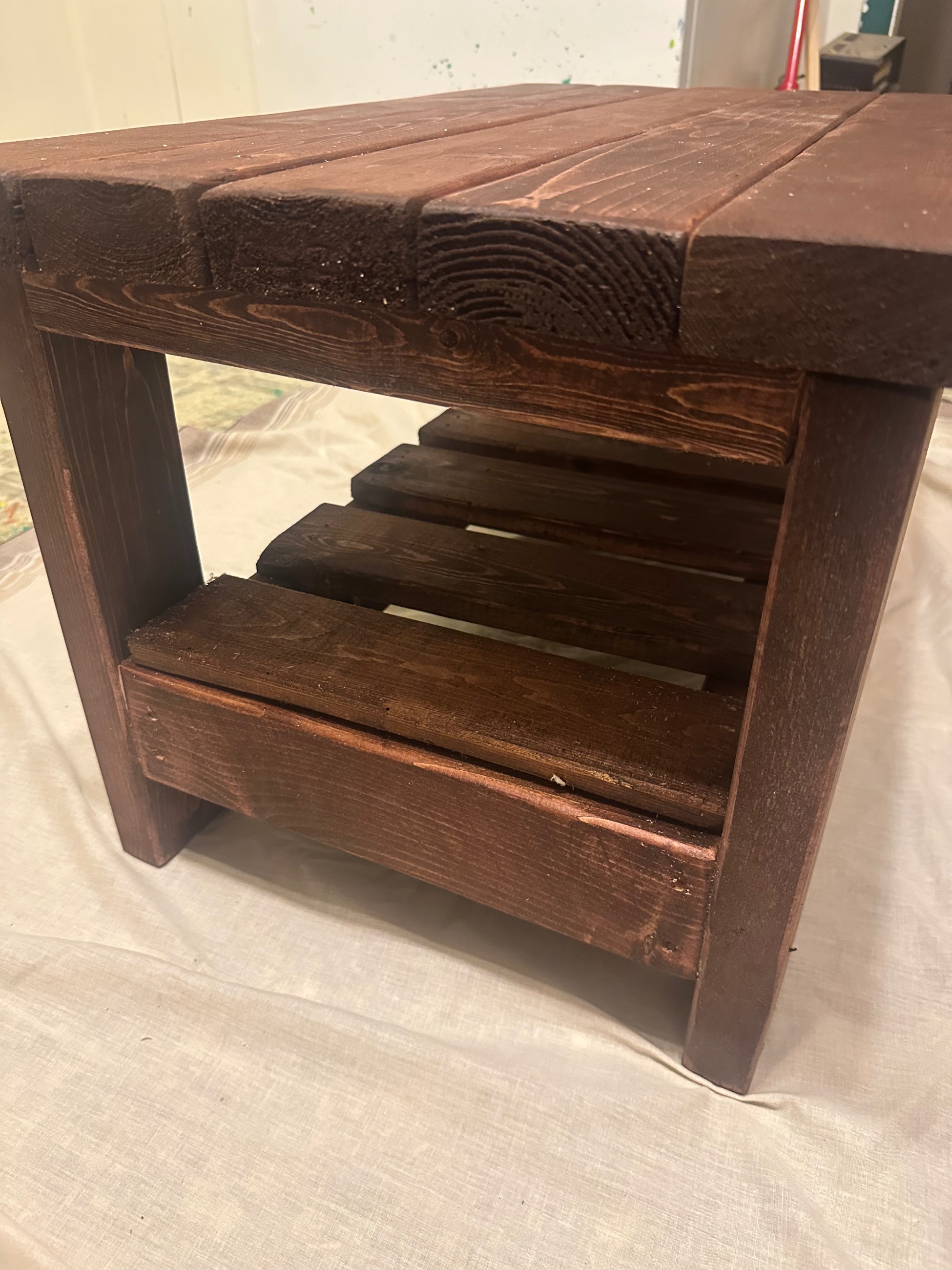 Photo of Beautiful brand new coffee table/solid bench