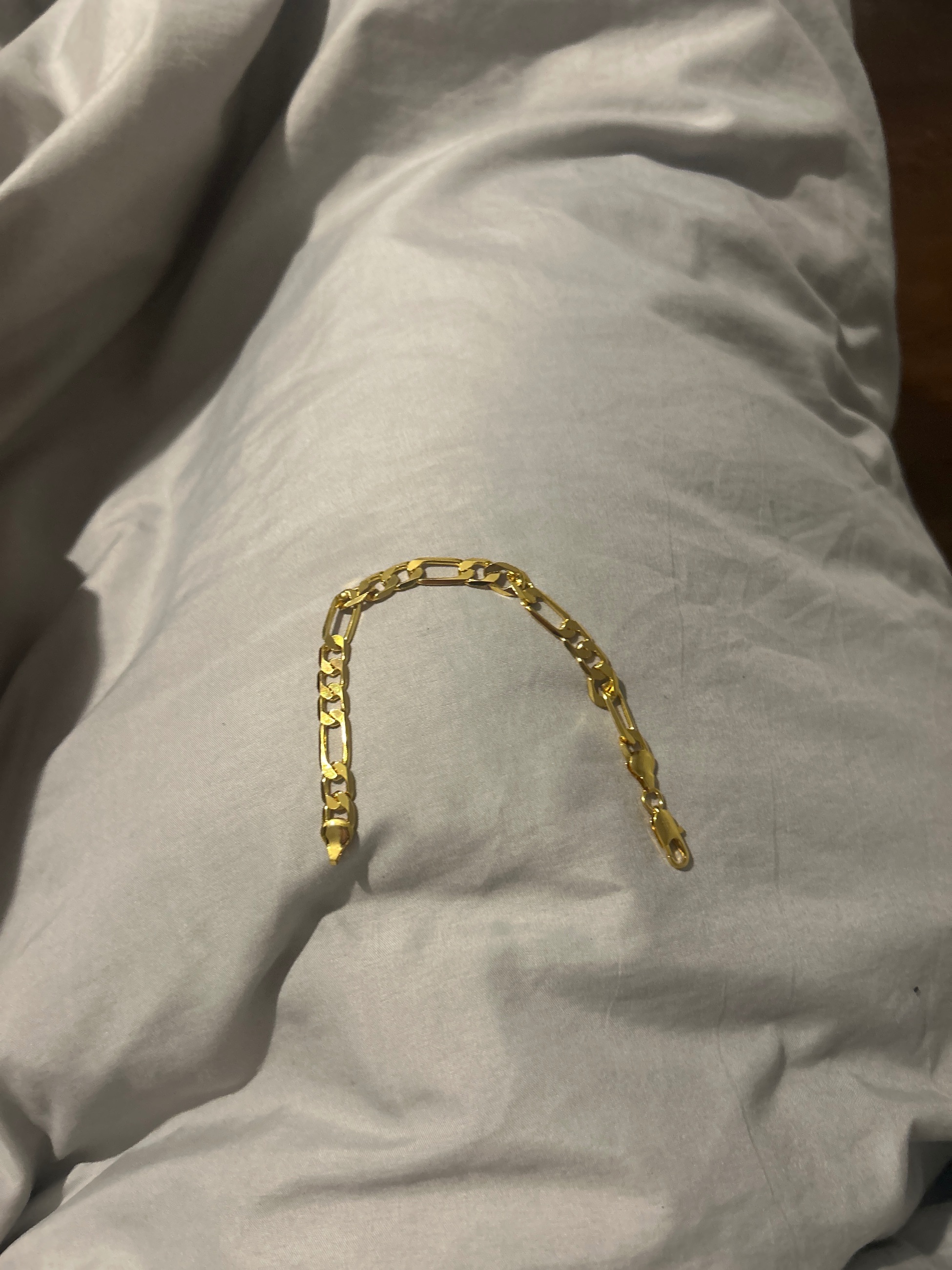 Photo of 18k gold bracelet 