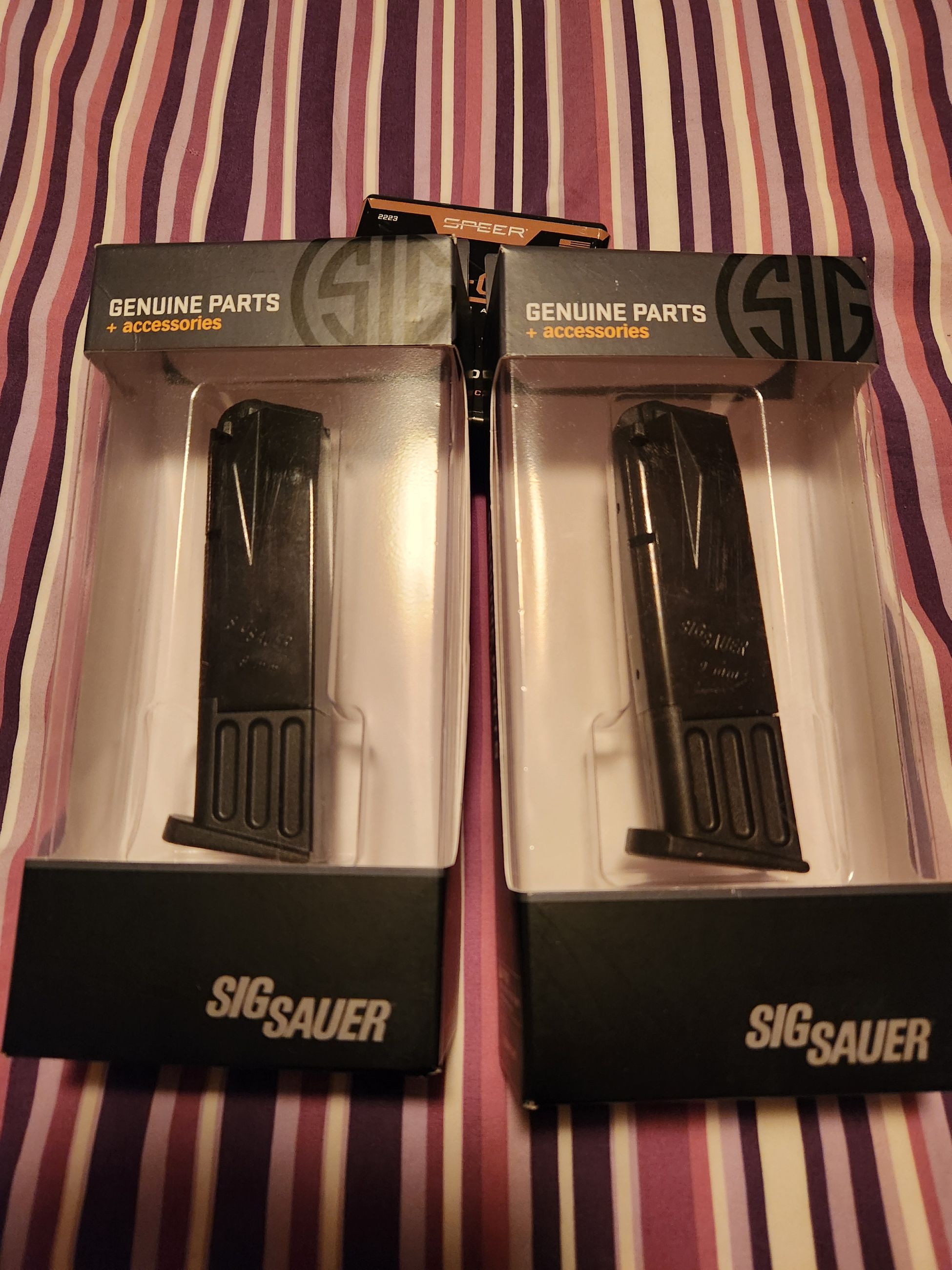 Photo of SIG P226 oem magazines