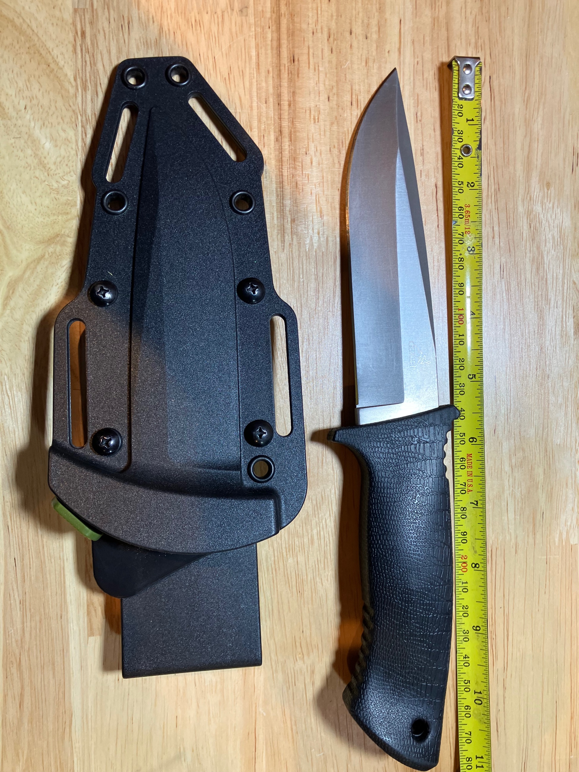 Photo of Gerber Hunting Knife