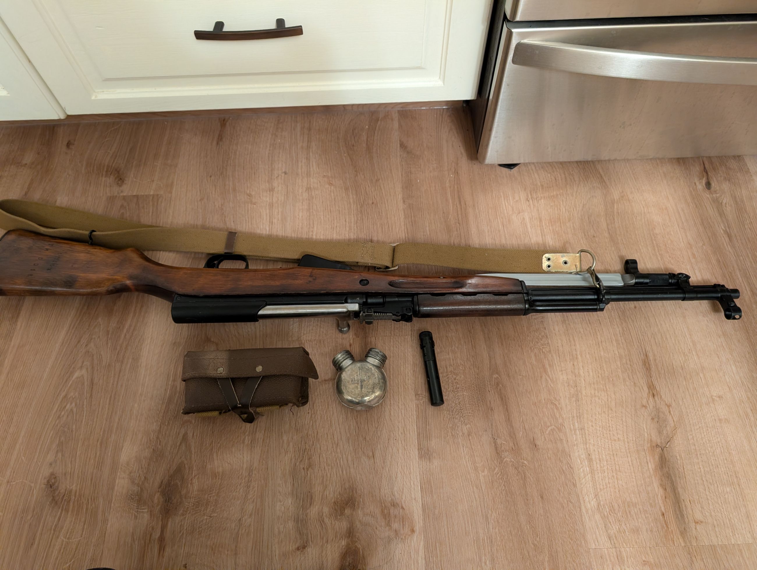 Soviet SKS Д "Letter Rifle" - 6 - 1765150335937_PXL_20251207_000601584