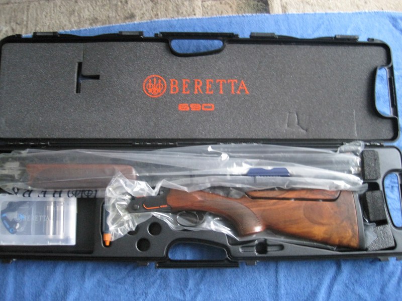 Photo of Beretta 690 Competition Black Edition Shotgun 12 Ga