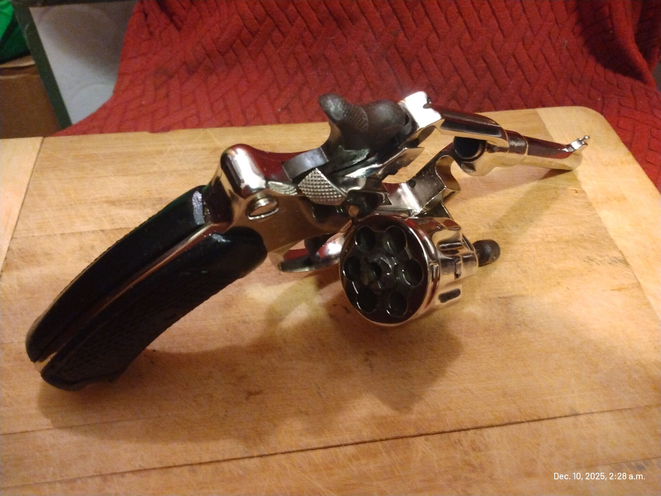 French 1892 Service Revolver in like new condition, Antique Status $4400 - 3 - 1765354472673_IMG_20251210_022806135