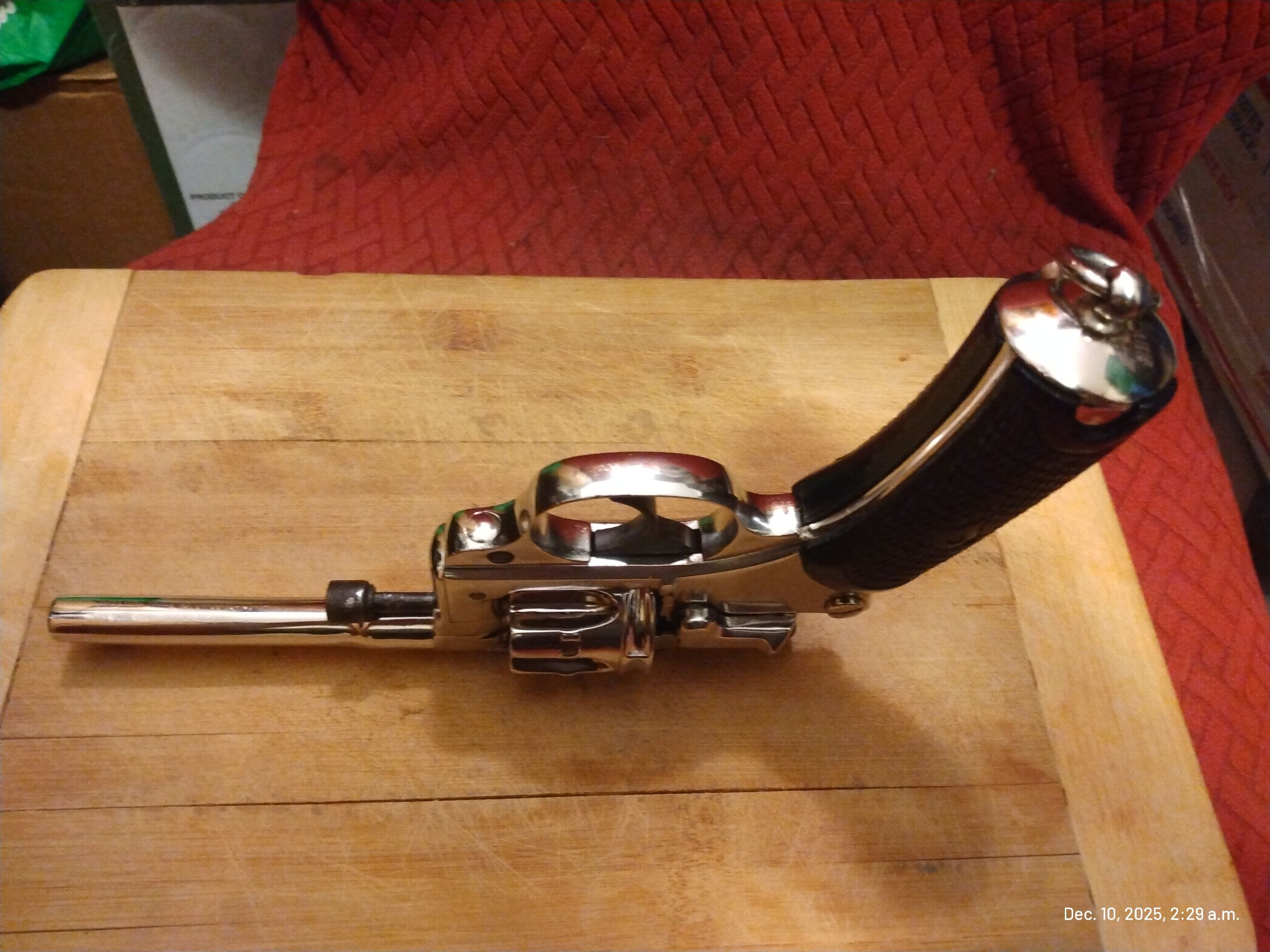 French 1892 Service Revolver in like new condition, Antique Status $4400 - 5 - 1765354487218_IMG_20251210_022900494