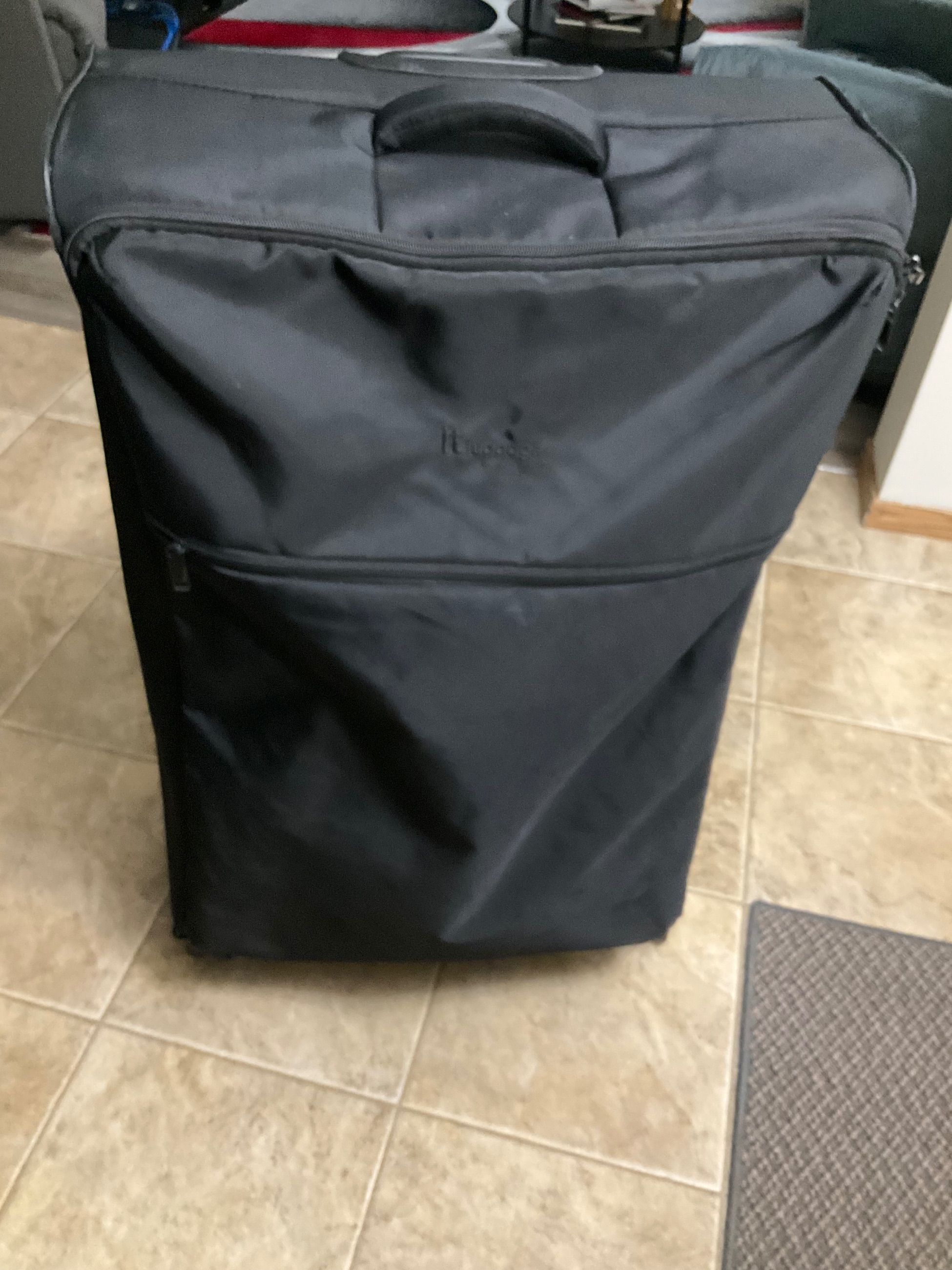 Photo of Largebsuitcase