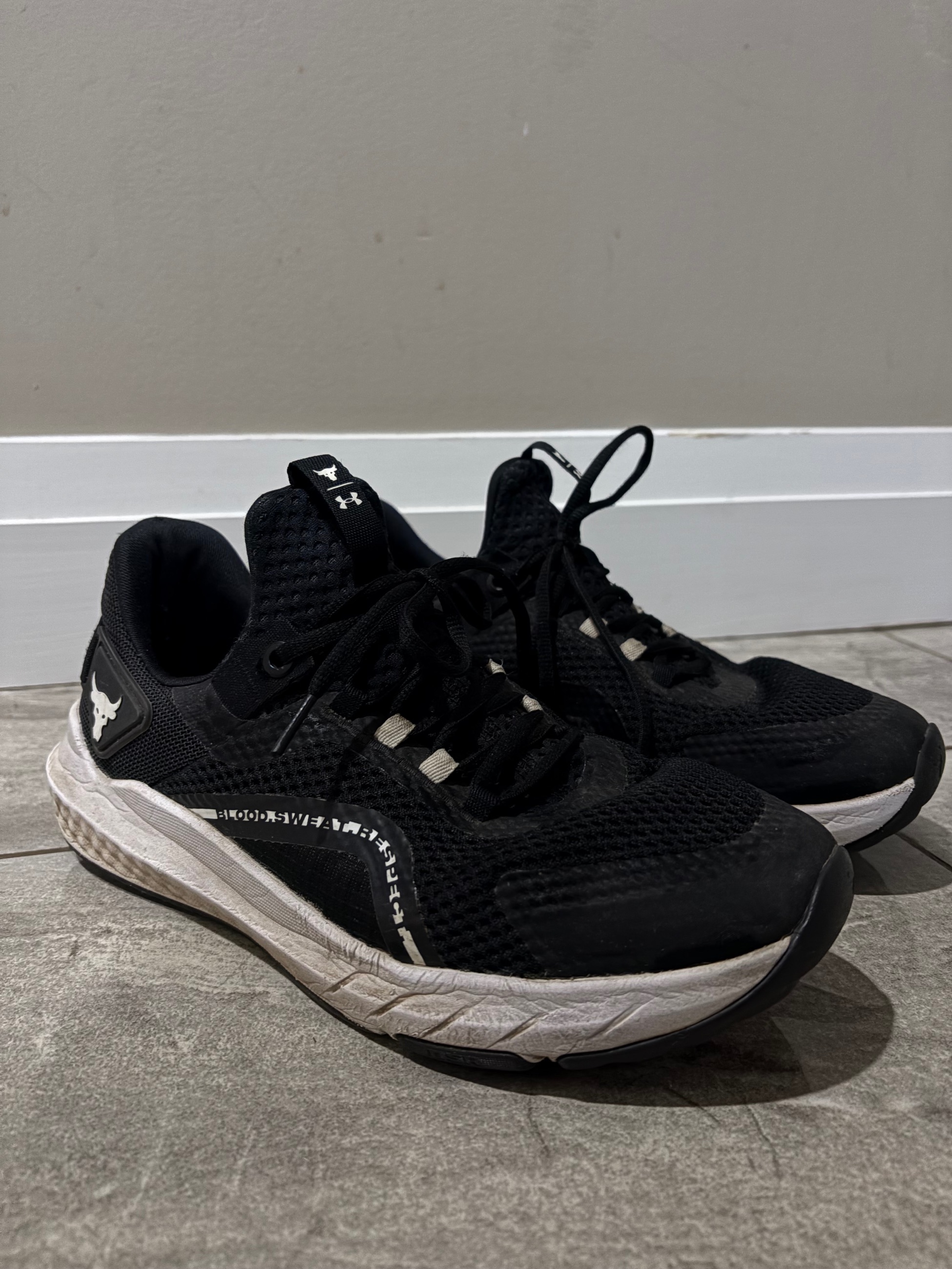 Photo of Used Men’s Under Armour Project Rock BSR 3 Training Shoes Size 10.5