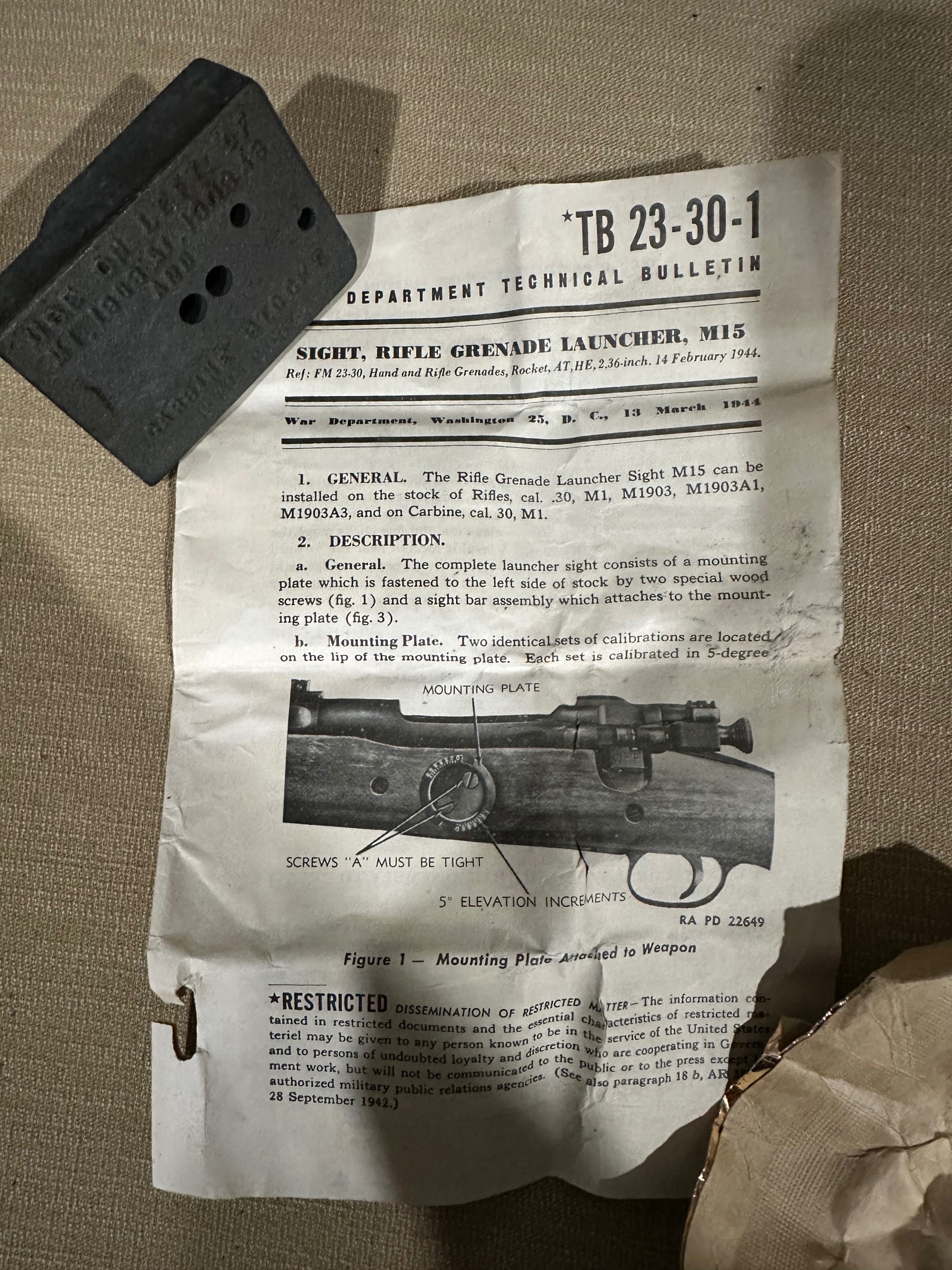 Photo of WWII-era M15 Rifle Grenade Launcher Sight “mounting plate” 