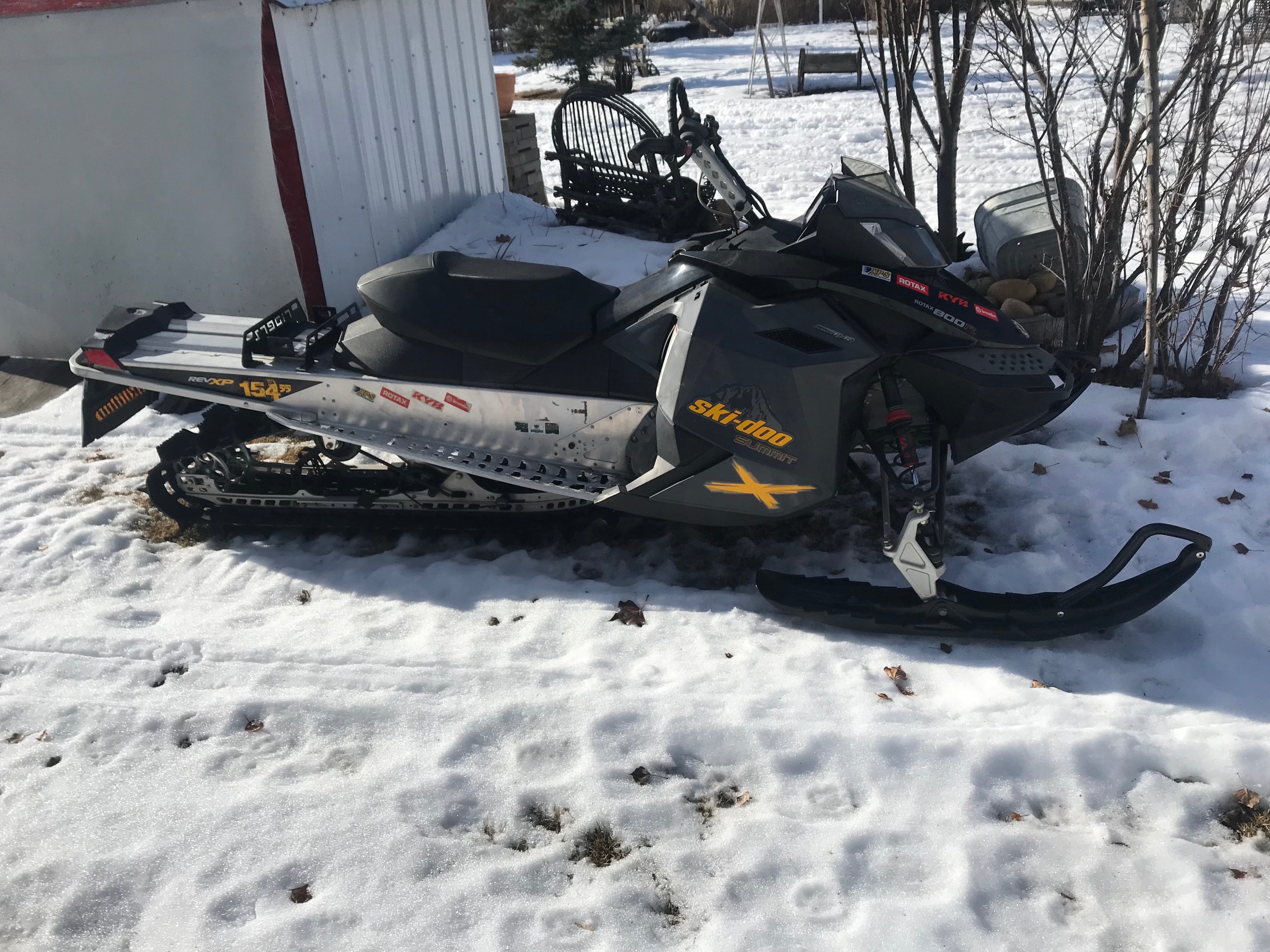 Photo of 2010 800 ski doo summit