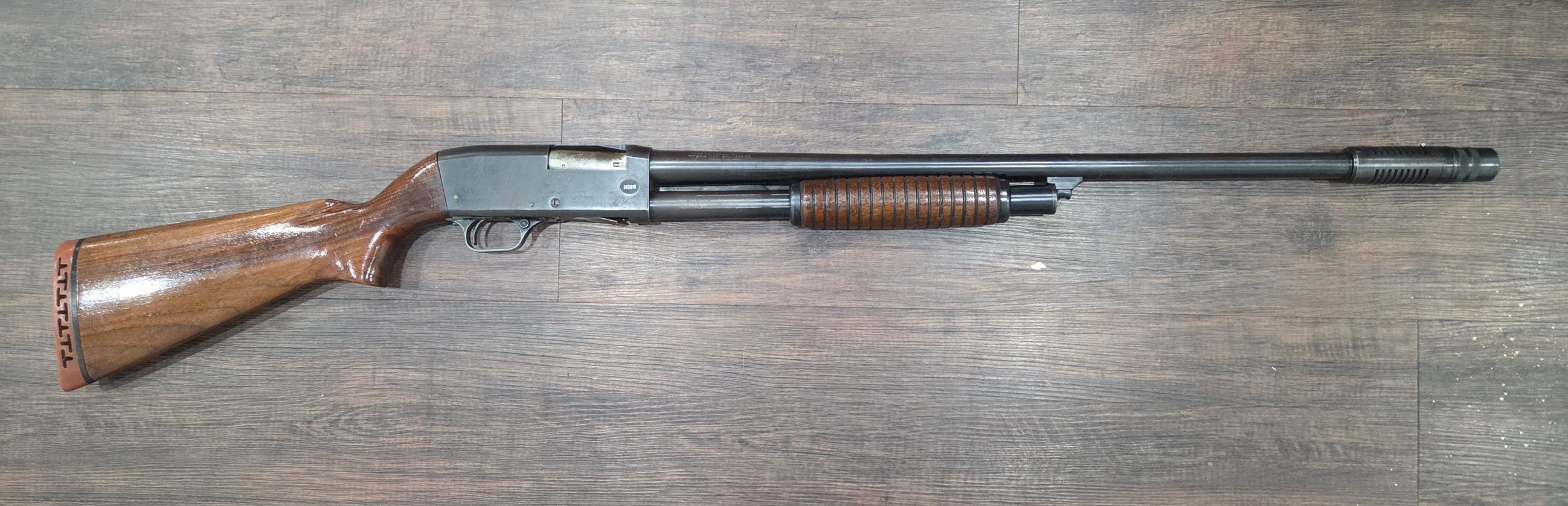 Photo of Stevens 820B 12 gauge pump