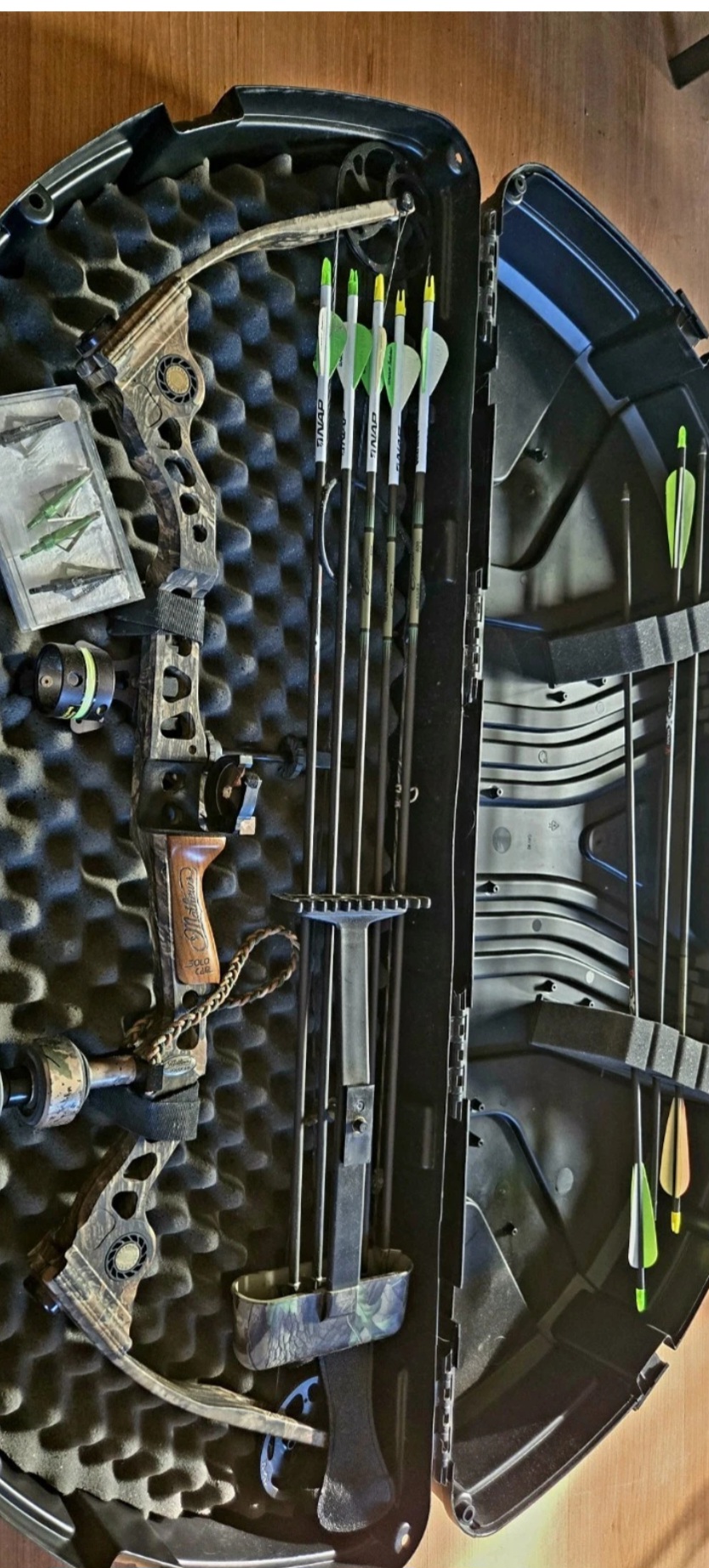 Photo of COMPOUND BOW MATHEWS SOLO CAM Q2XL 