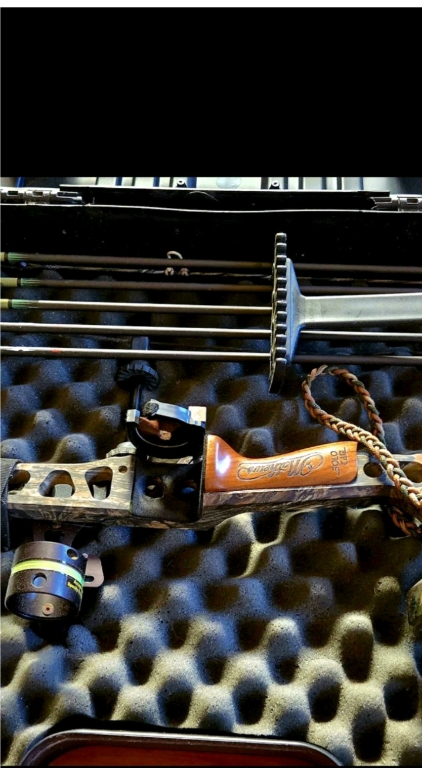 Photo of COMPOUND BOW MATHEWS SOLO CAM Q2XL 