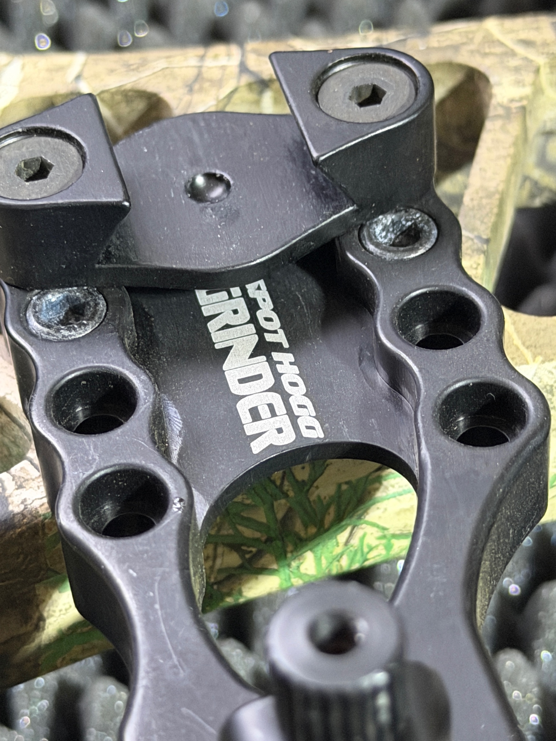 Photo of Hoyt Double XL Compound Bow and accessories 