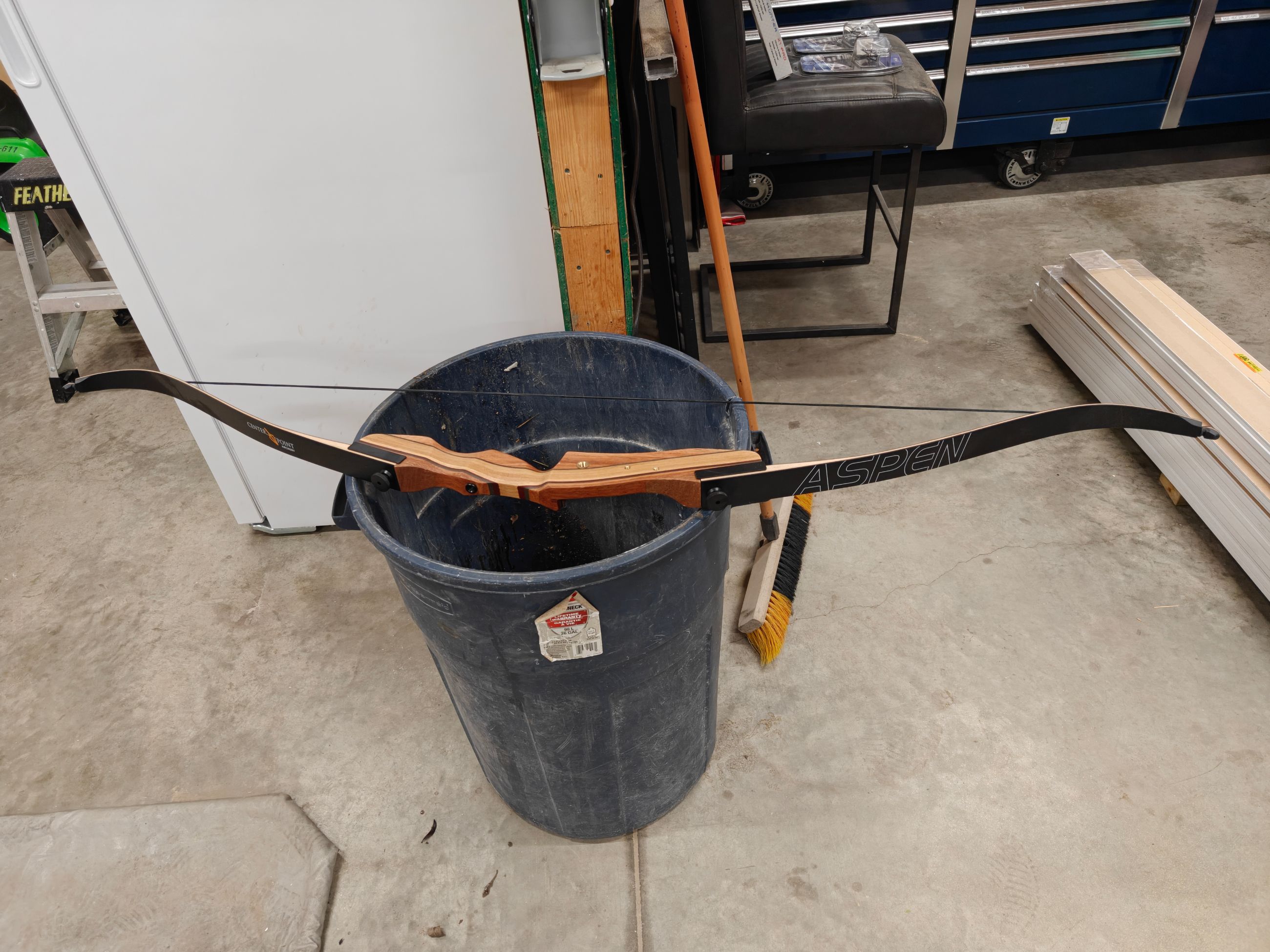 Photo of Center Point Aspen Recurve Bow with Carbon Arrows and Broadheads 