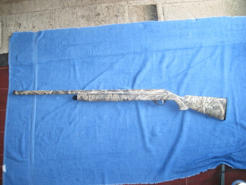 Photo of Benelli Bellmonte MK2 12-gauge Semi-Automatic Shotgun.