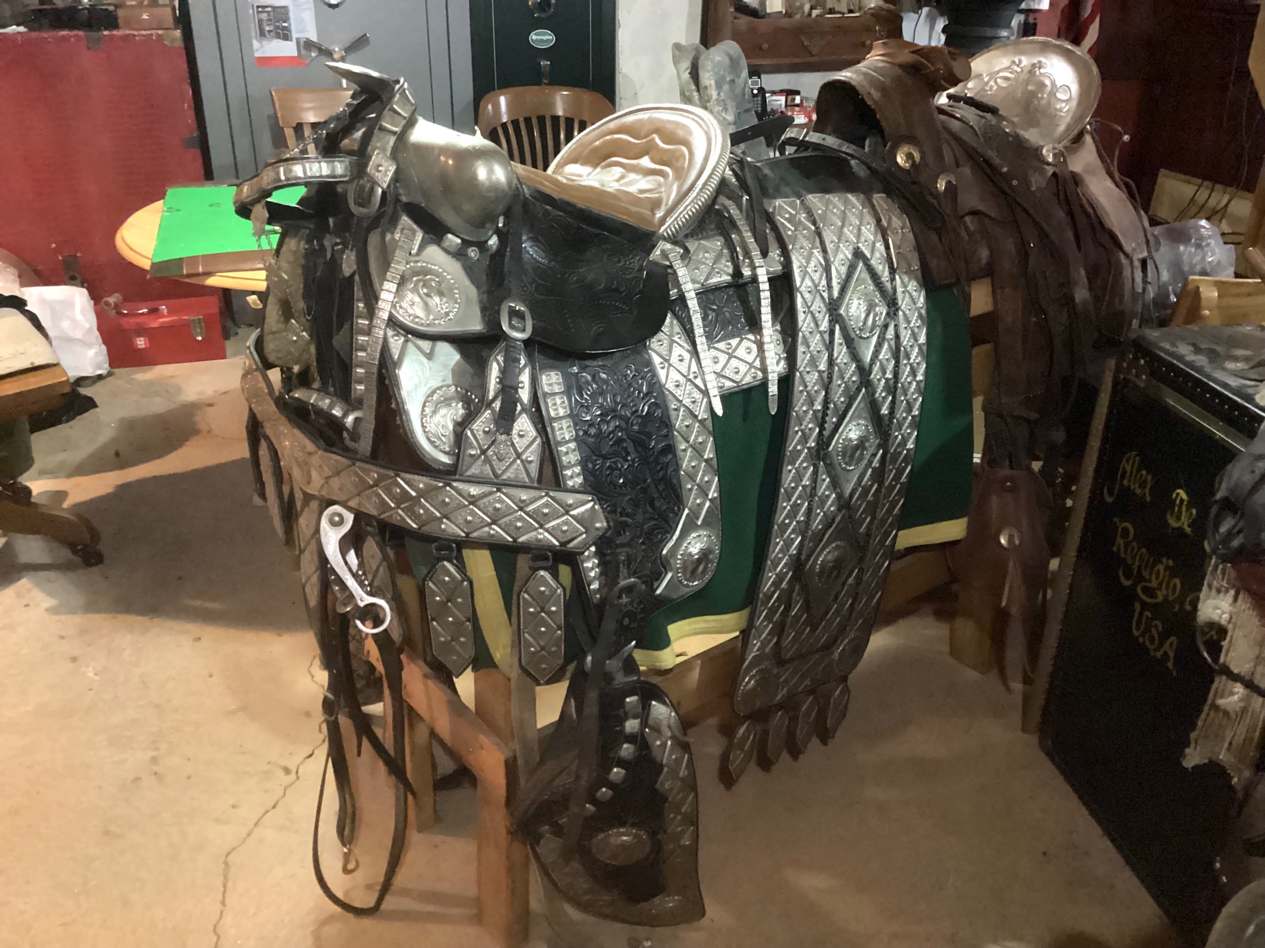 Photo of Western Saddle Ted Flowers silver