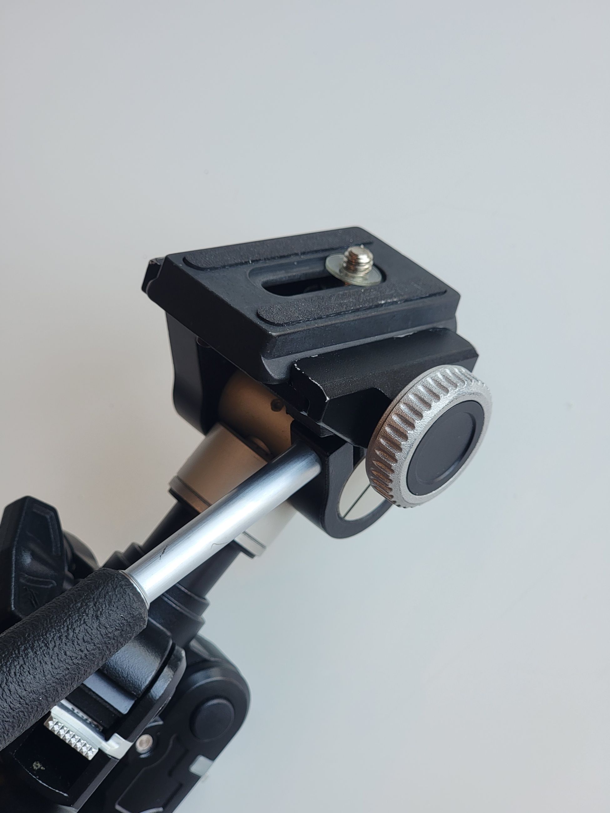 Photo of Vortex Summit Carbon Fiber Tripod
